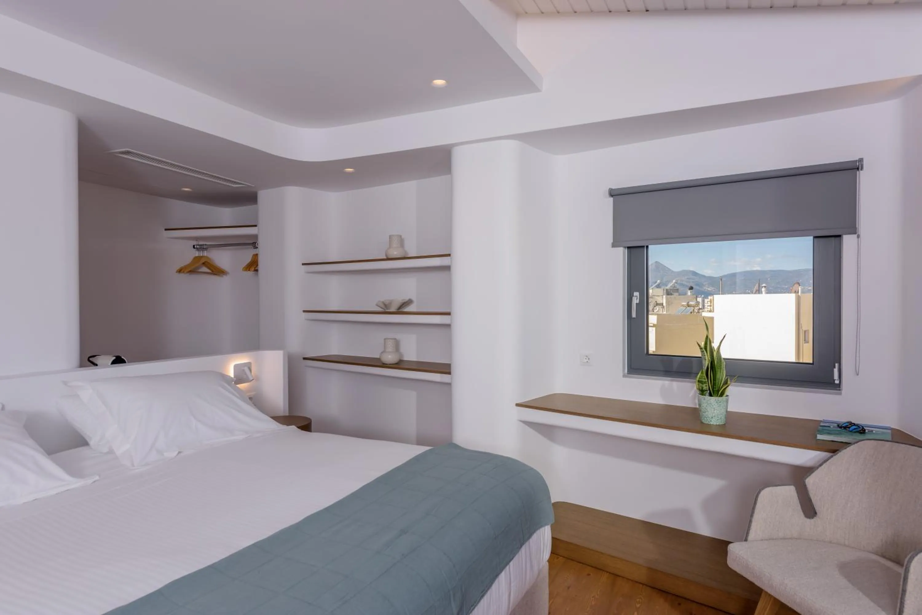 Photo of the whole room, Bed in Iraklion Hotel