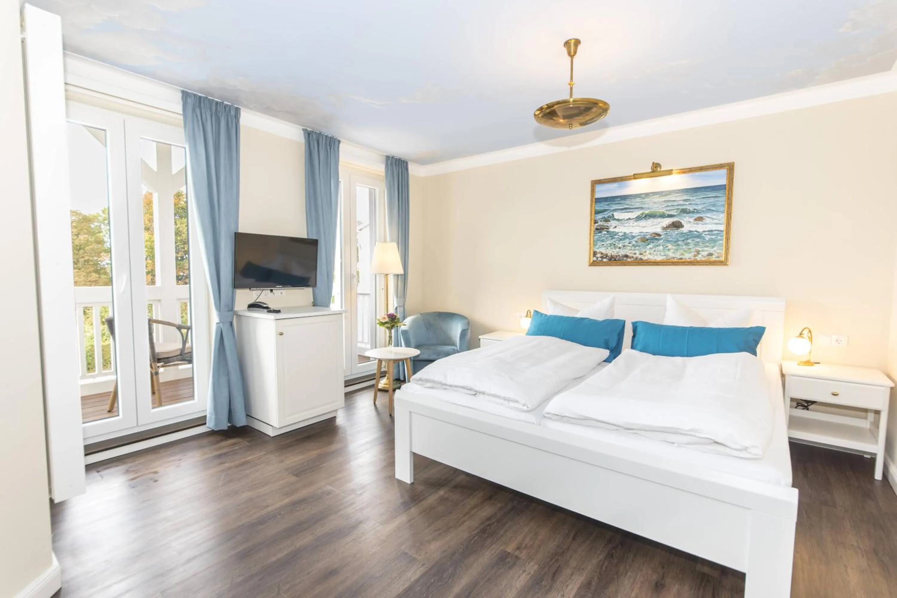 Photo of the whole room, Bed in Panorama Hotel Lohme