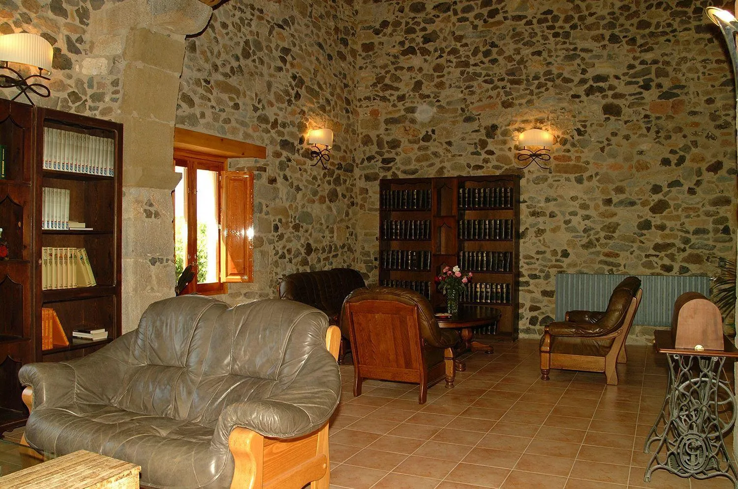 Communal lounge/ TV room in Mas la Casassa