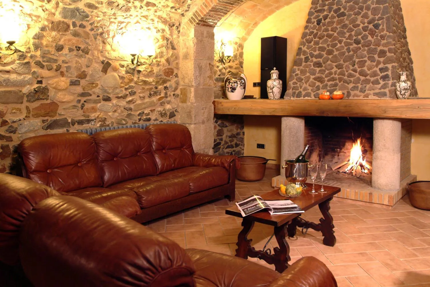 Communal lounge/ TV room in Mas la Casassa