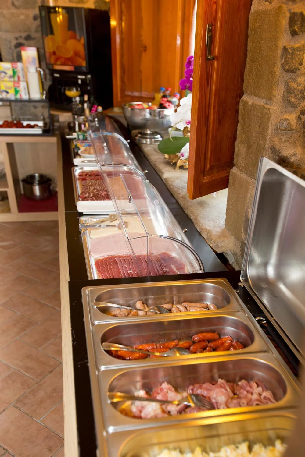 Buffet breakfast in Mas la Casassa