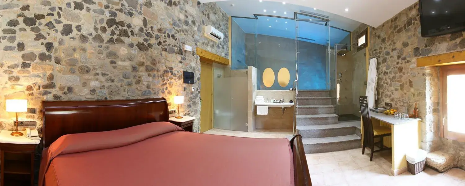 Suite with Private Pool nº 5 in Mas la Casassa Suite with Private Pool nº 5 in Mas la Casassa