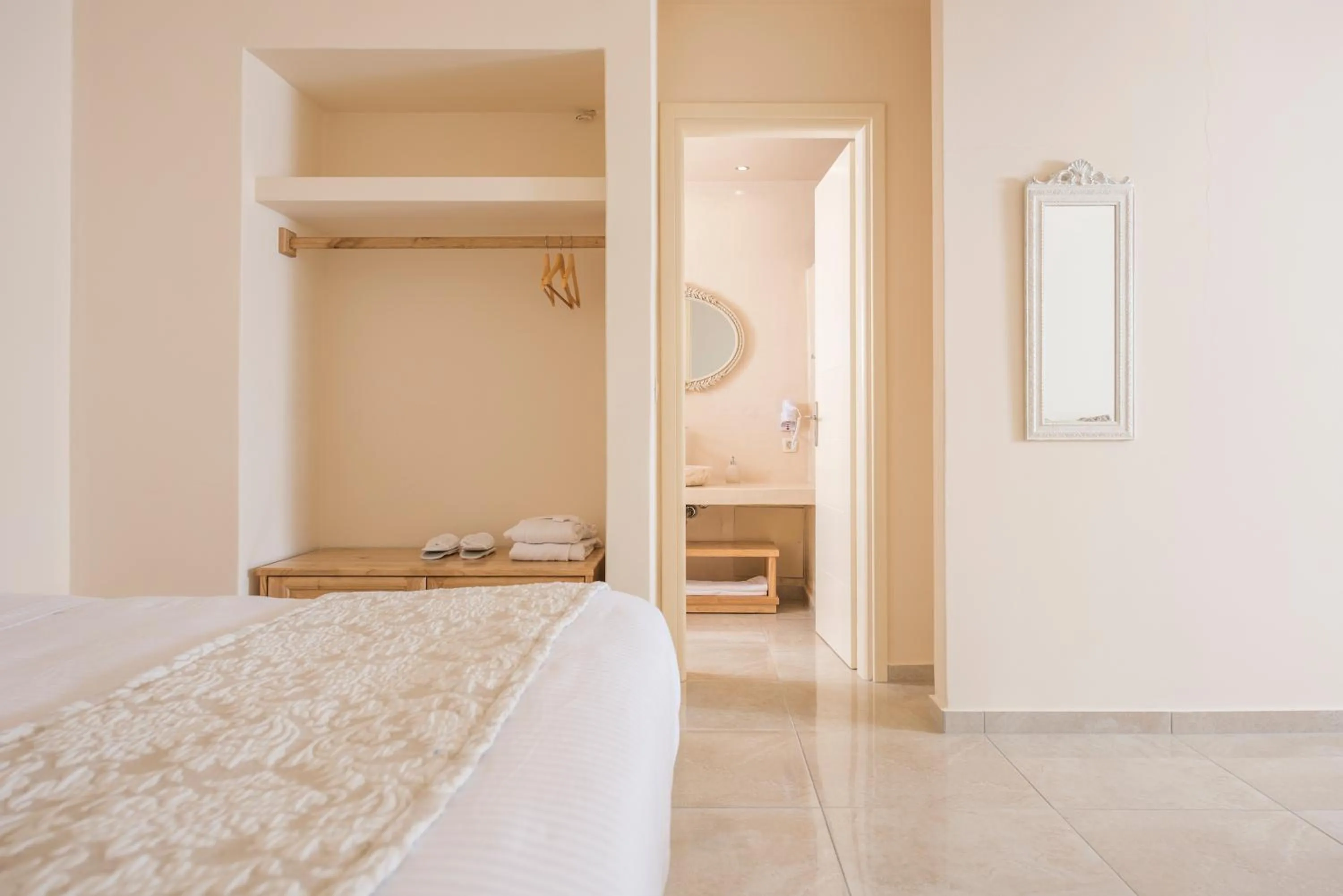 Bed in Perla Nera Suites