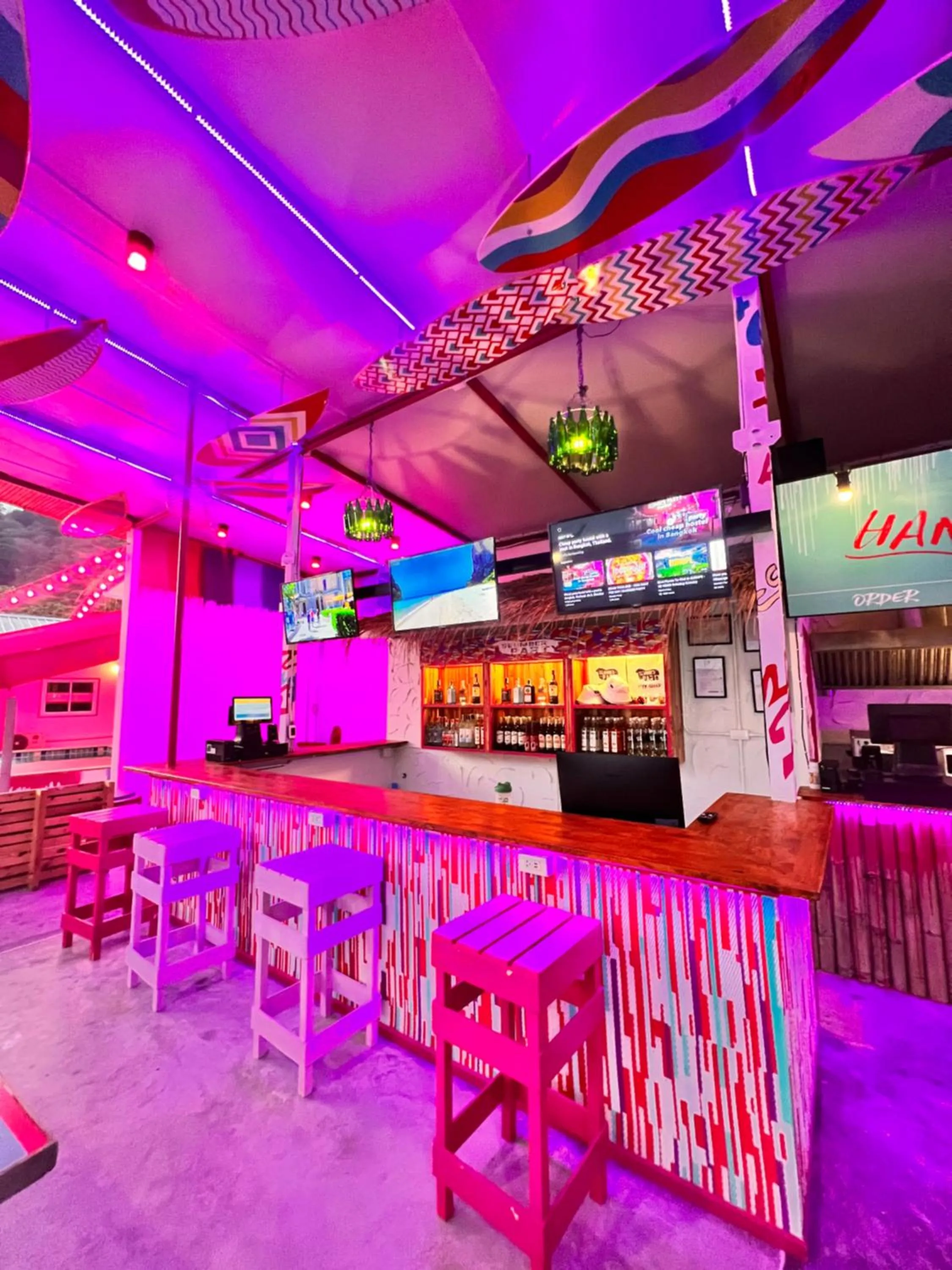 Lounge or bar in Slumber Party Krabi