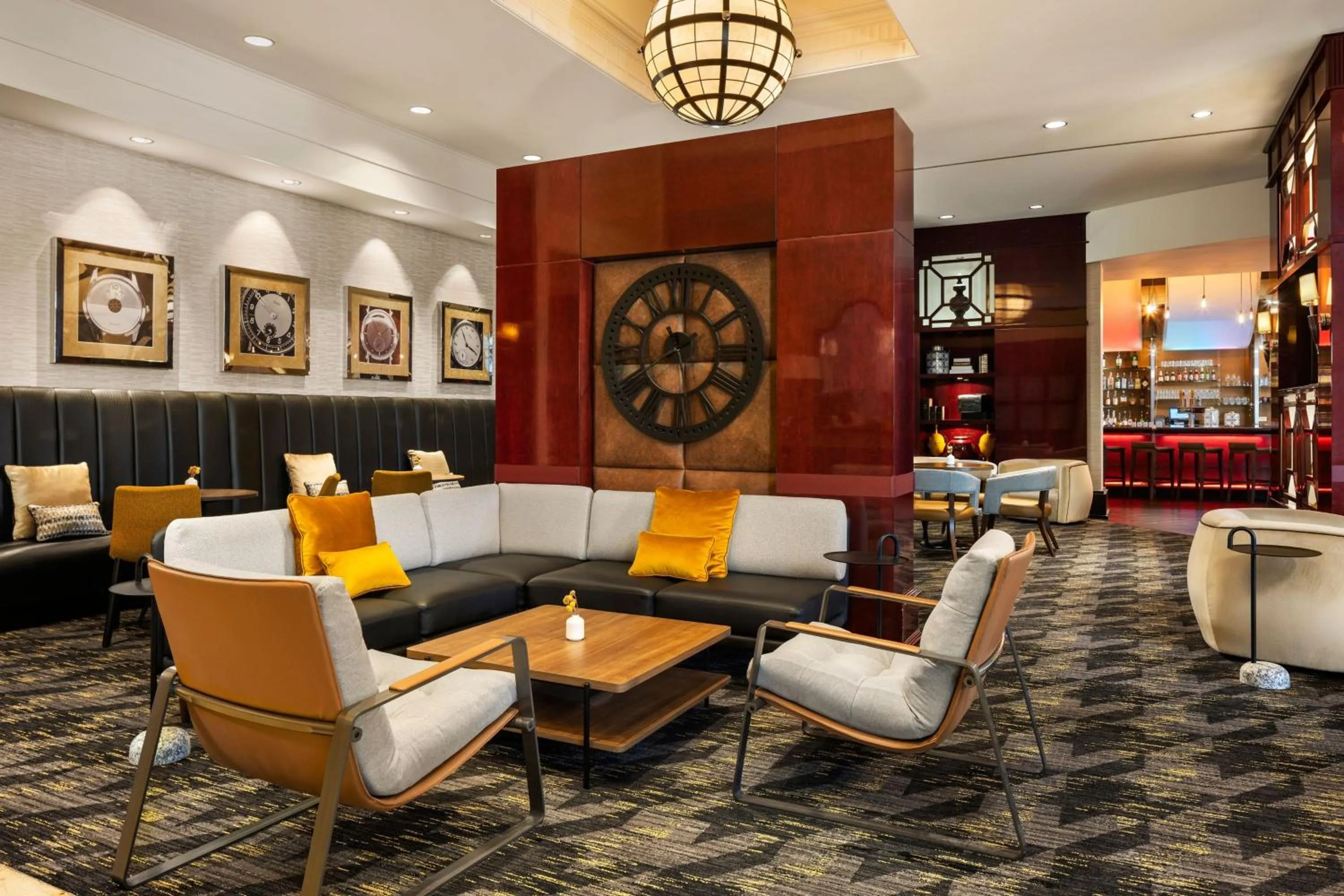 Lobby or reception in Sheraton Overland Park Hotel at the Convention Center