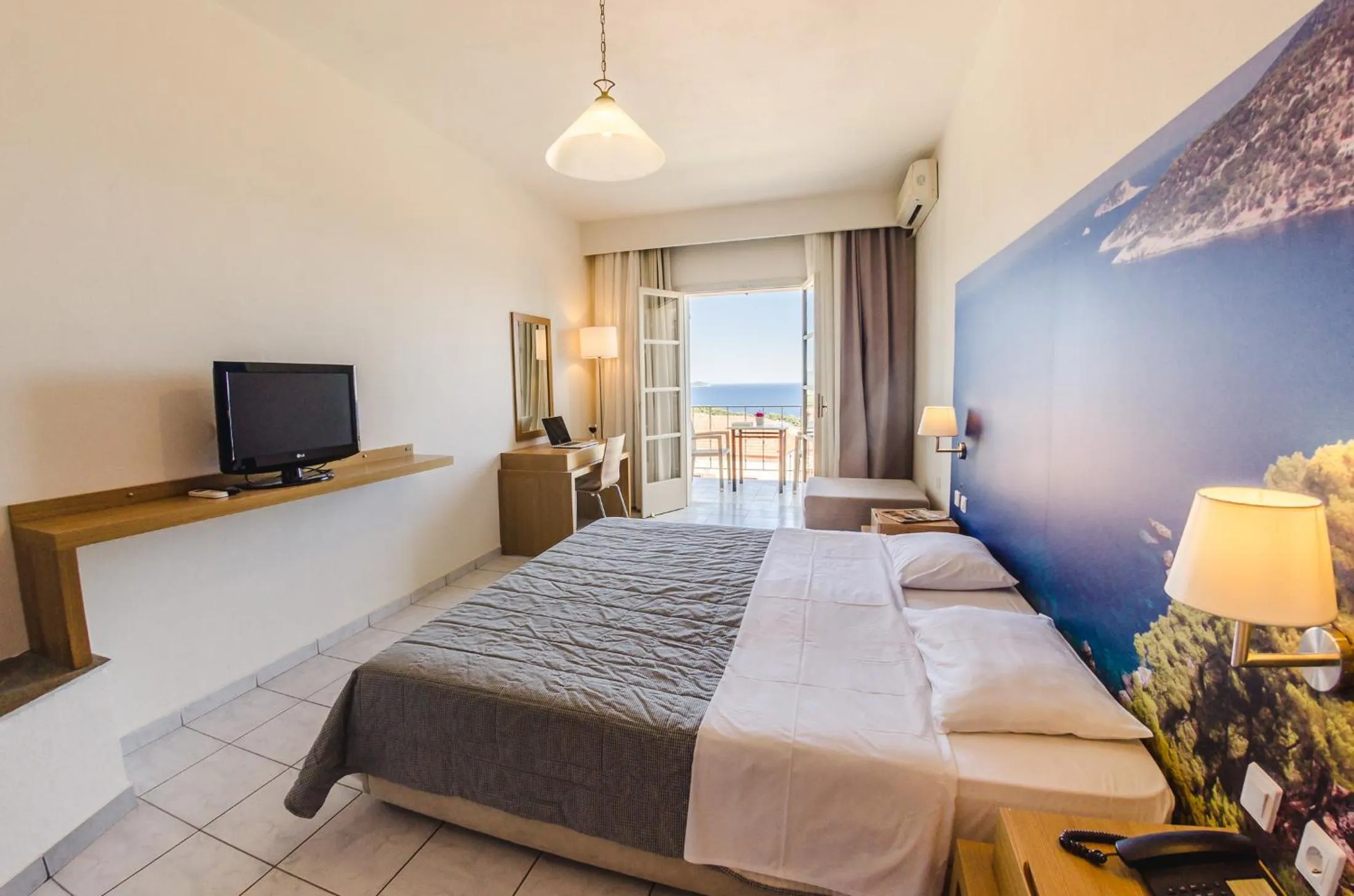 Bed in Hotel Nereides