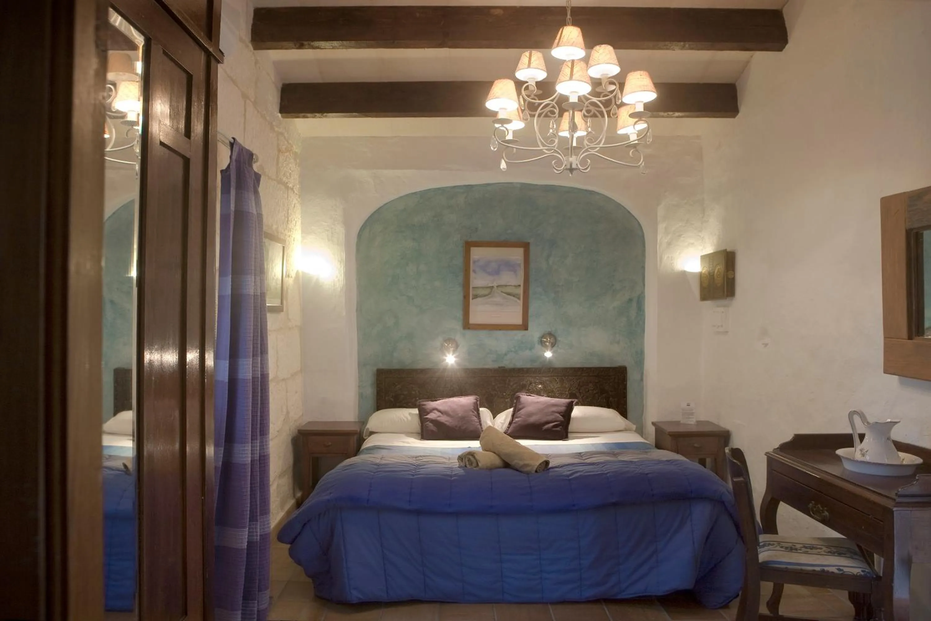 Single Room with Private Bathroom in Agroturismo Matxani Gran