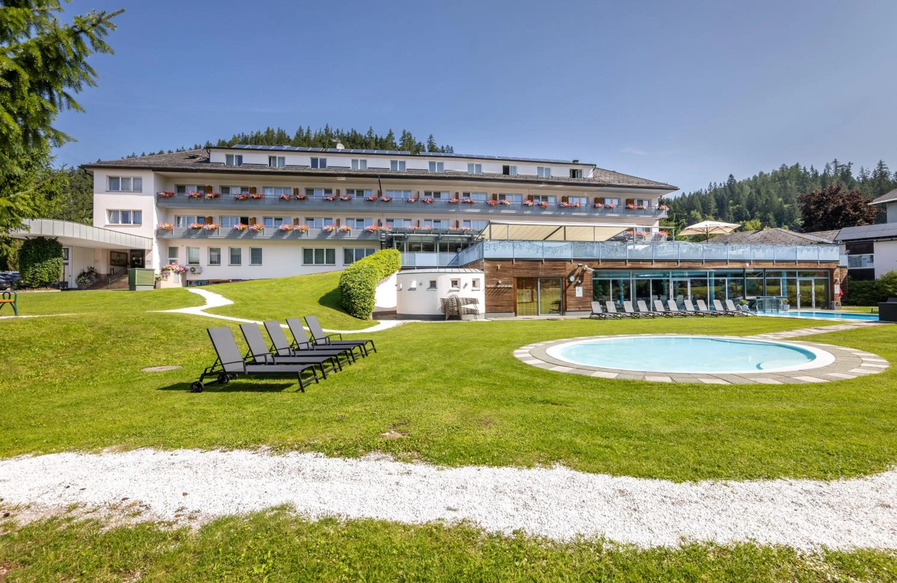 Property building in Hotel-Restaurant Grimmingblick