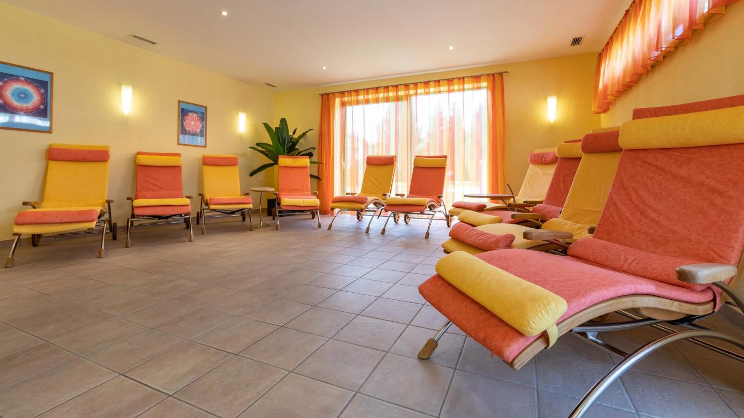 Swimming pool in Hotel-Restaurant Grimmingblick