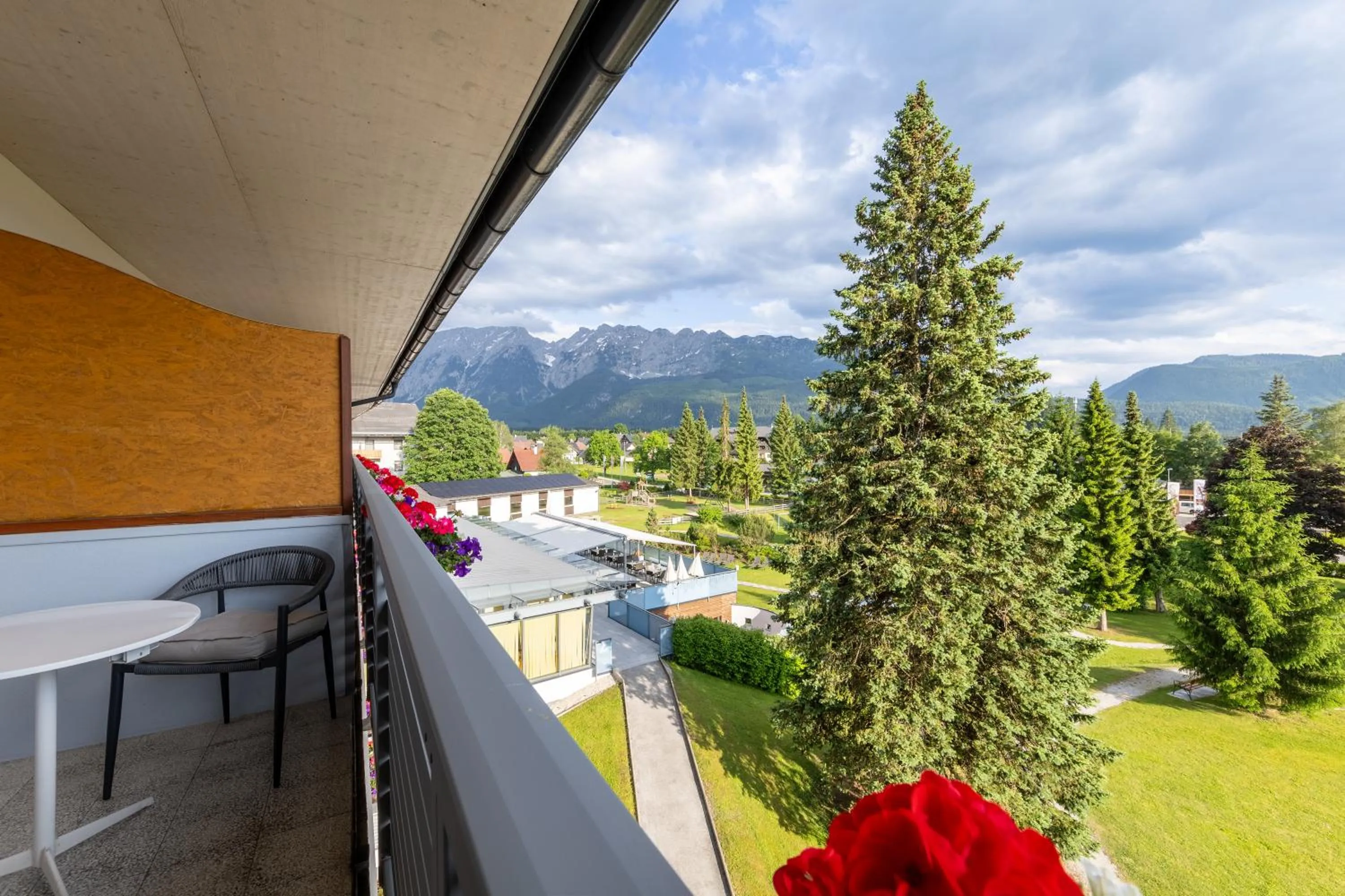 Photo of the whole room in Hotel-Restaurant Grimmingblick