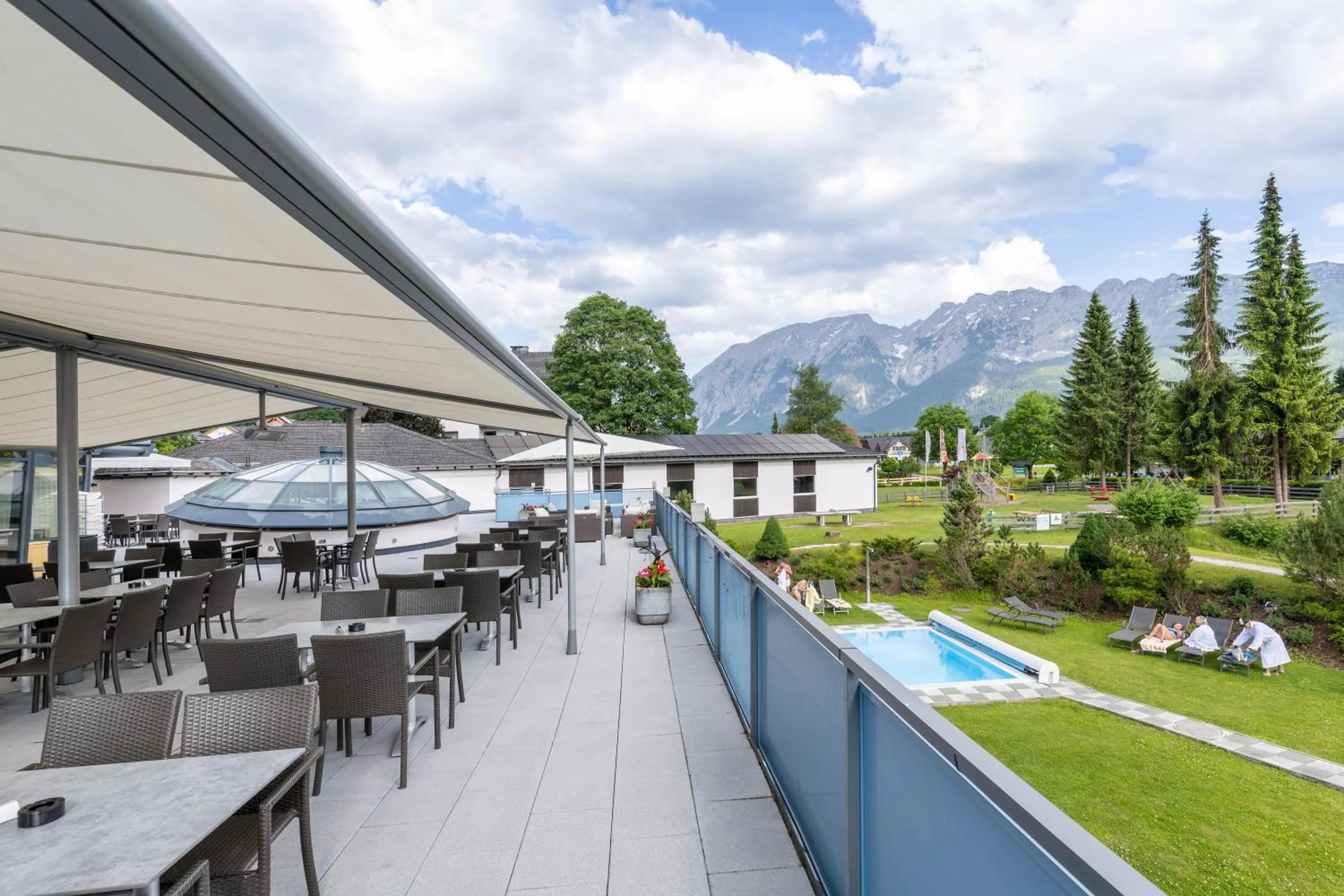 Property building in Hotel-Restaurant Grimmingblick