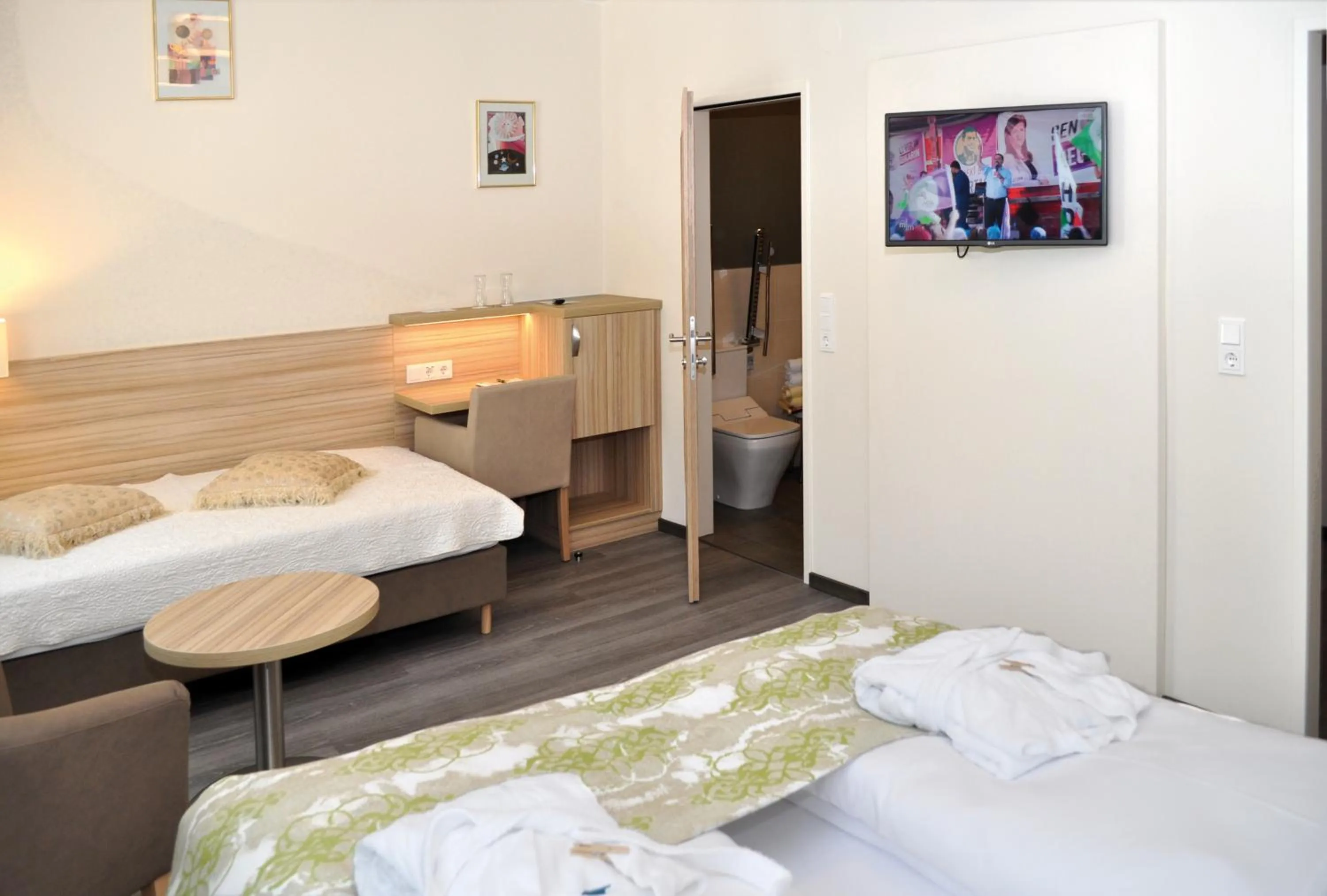 Bed in Hotel-Restaurant Grimmingblick