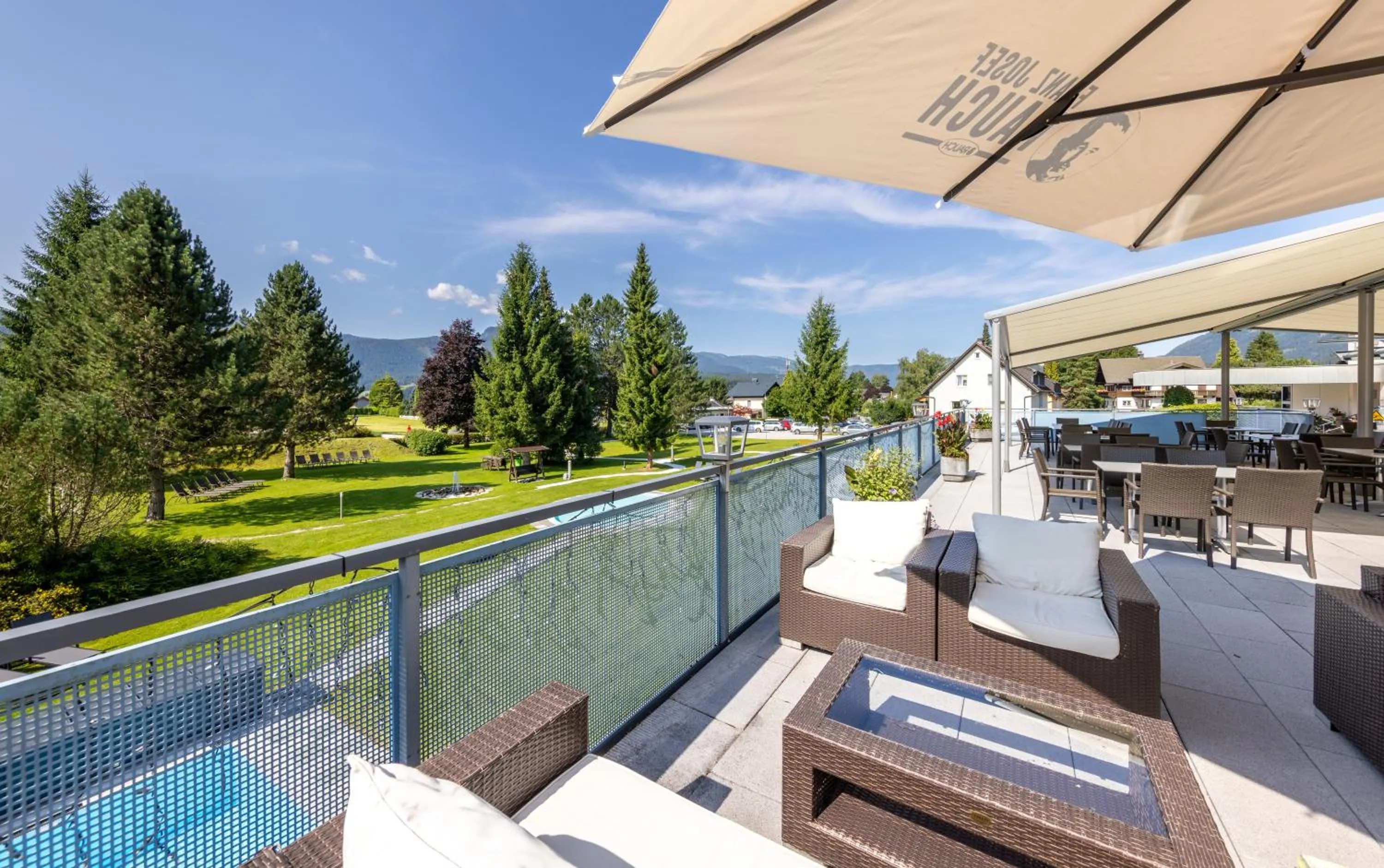 Balcony/Terrace in Hotel-Restaurant Grimmingblick