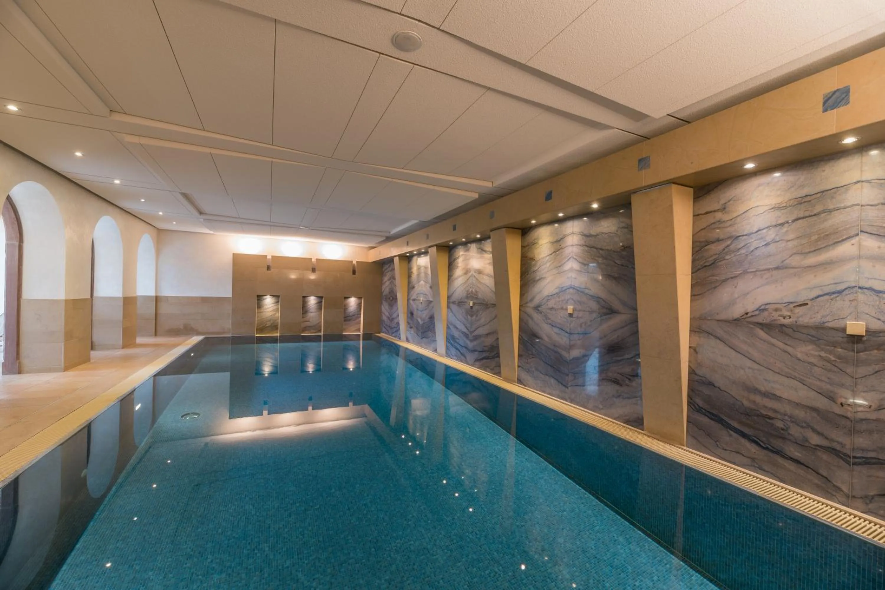 Swimming pool in Neumühle Resort & Spa