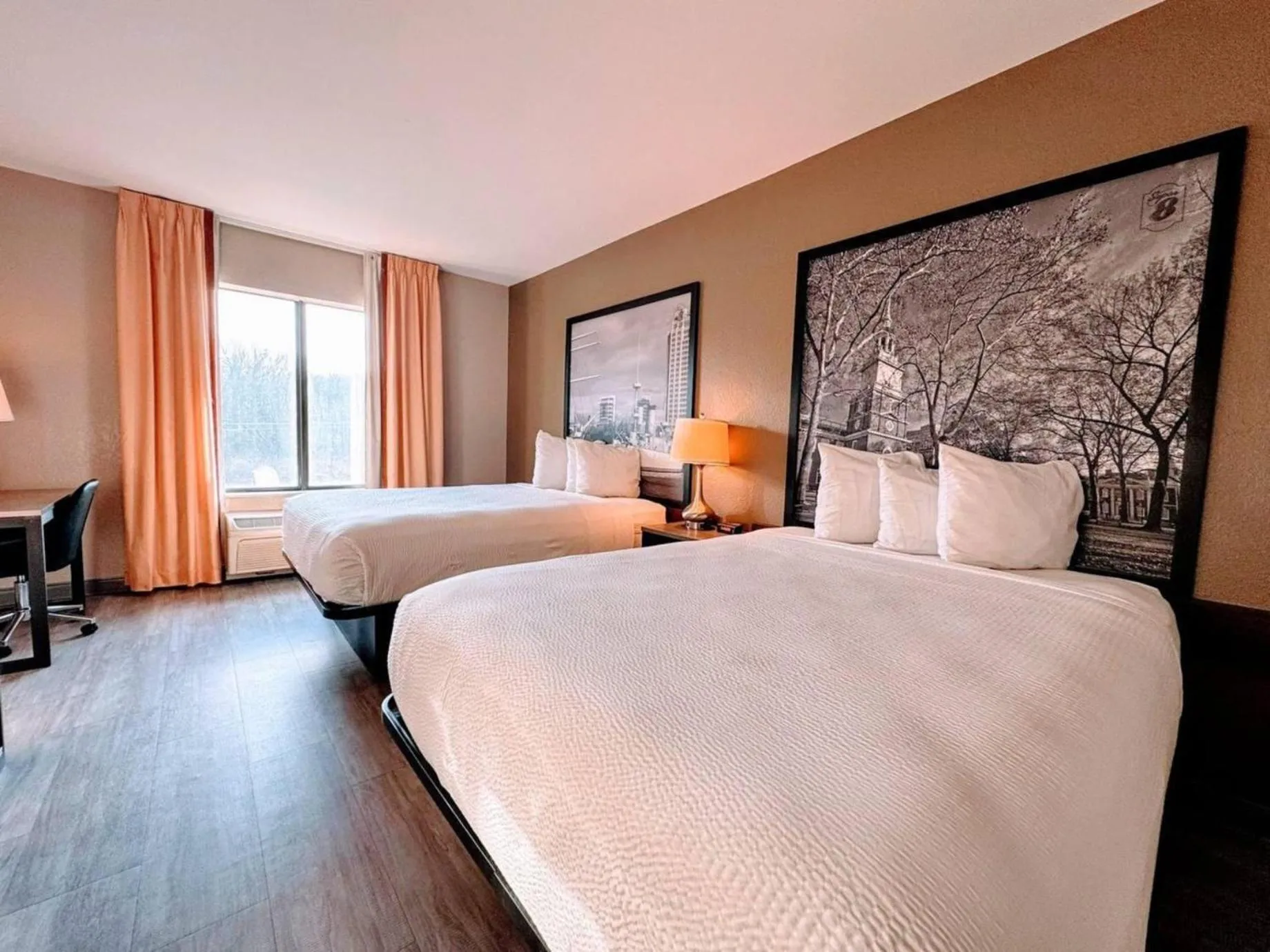 Bedroom, Bed in Super 8 by Wyndham Pennsville/Wilmington