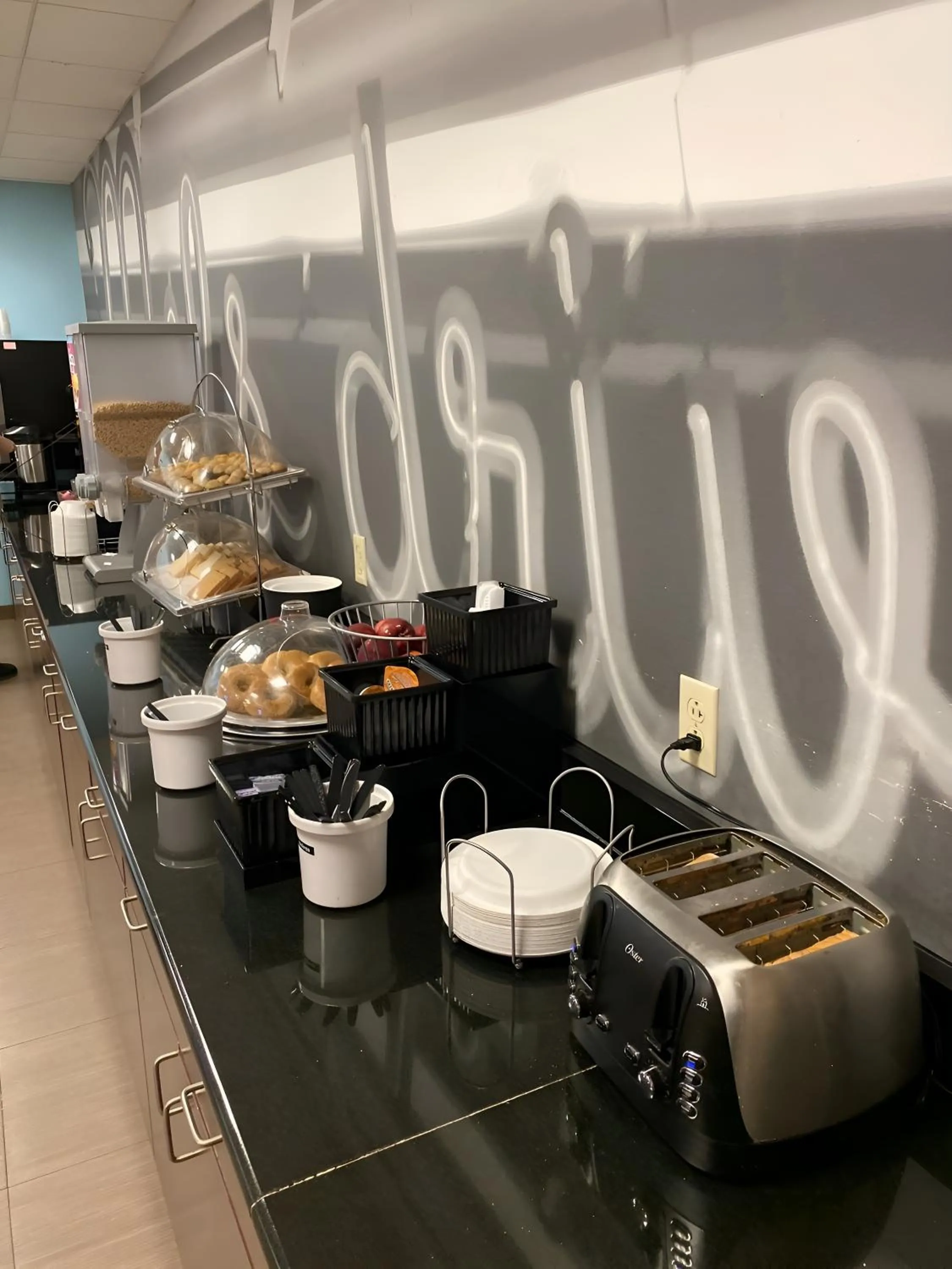 Breakfast in Super 8 by Wyndham Pennsville/Wilmington