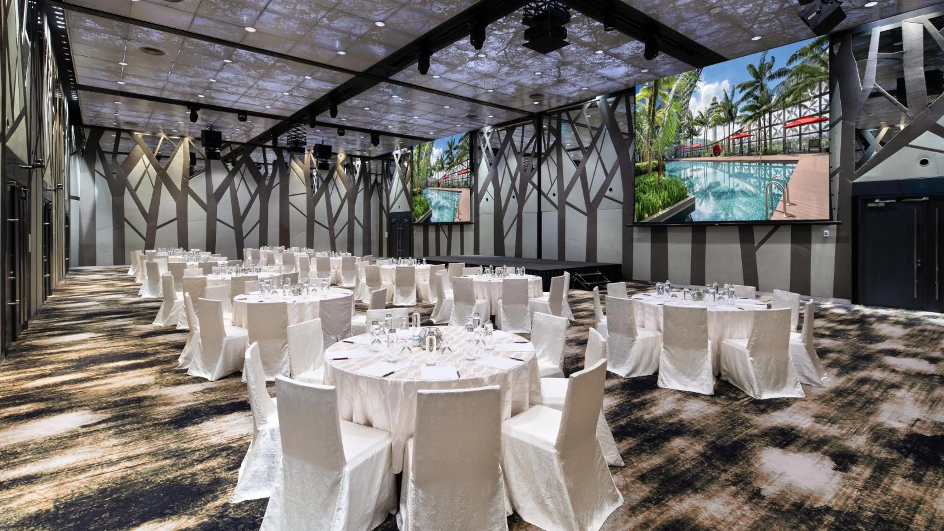 Meeting/conference room in Crowne Plaza Changi Airport by IHG