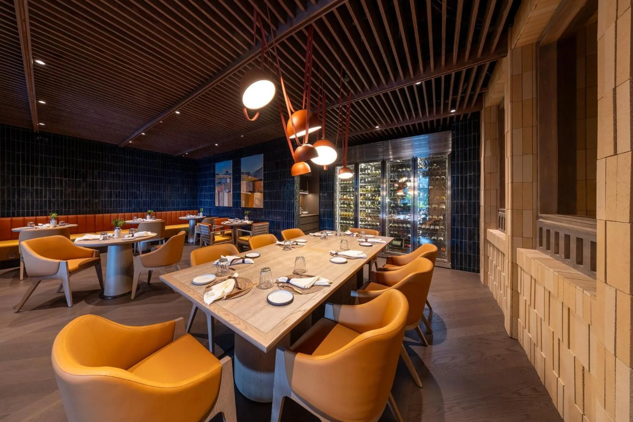 Restaurant/places to eat in Crowne Plaza Changi Airport by IHG