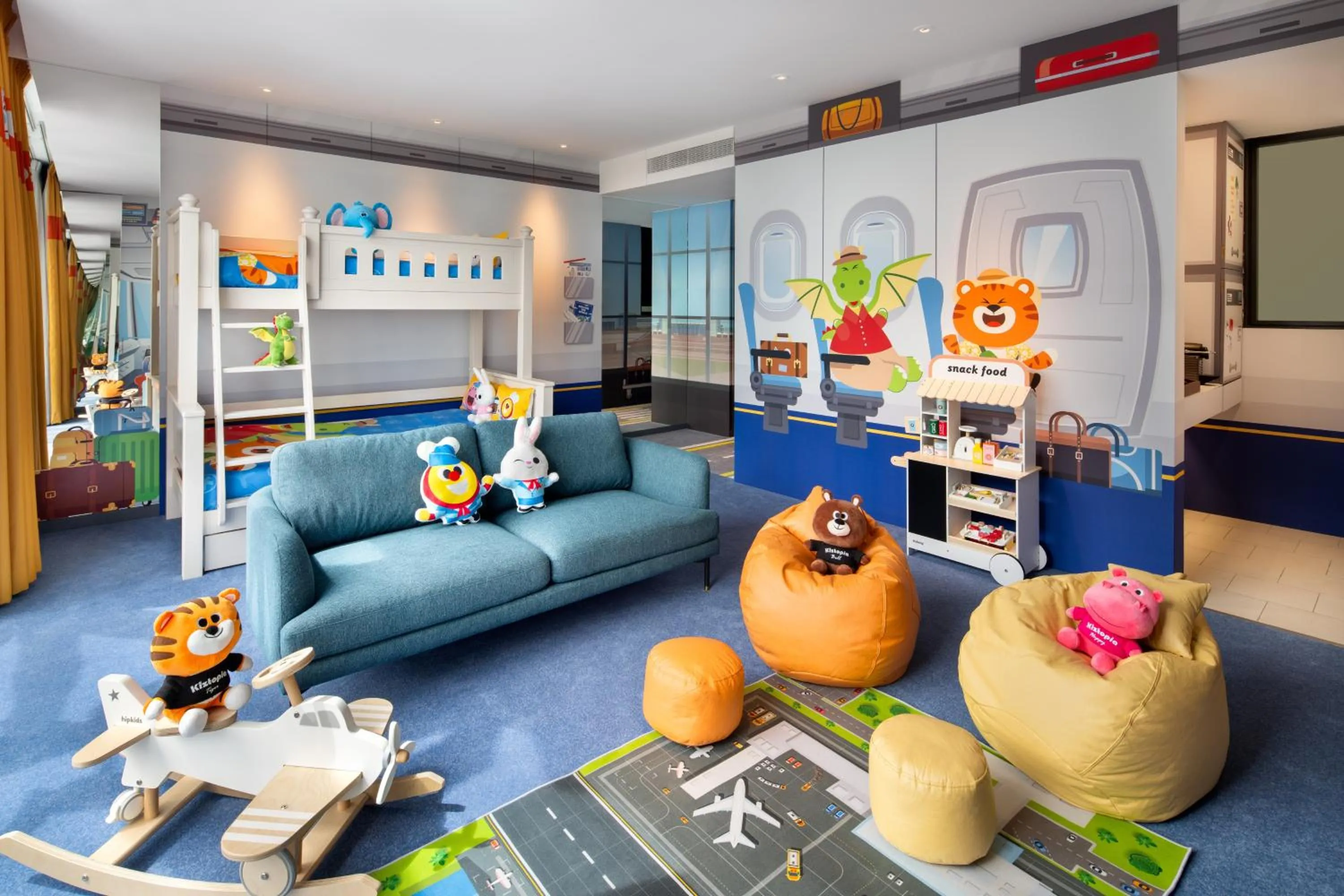 Bedroom in Crowne Plaza Changi Airport by IHG