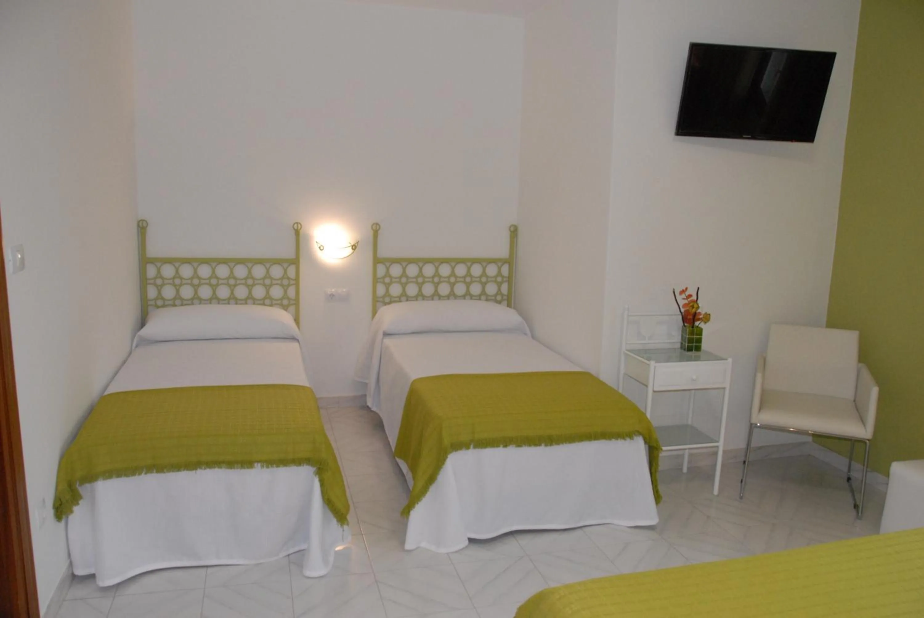 Bedroom, Bed in Hotel Playa de las Catedrales