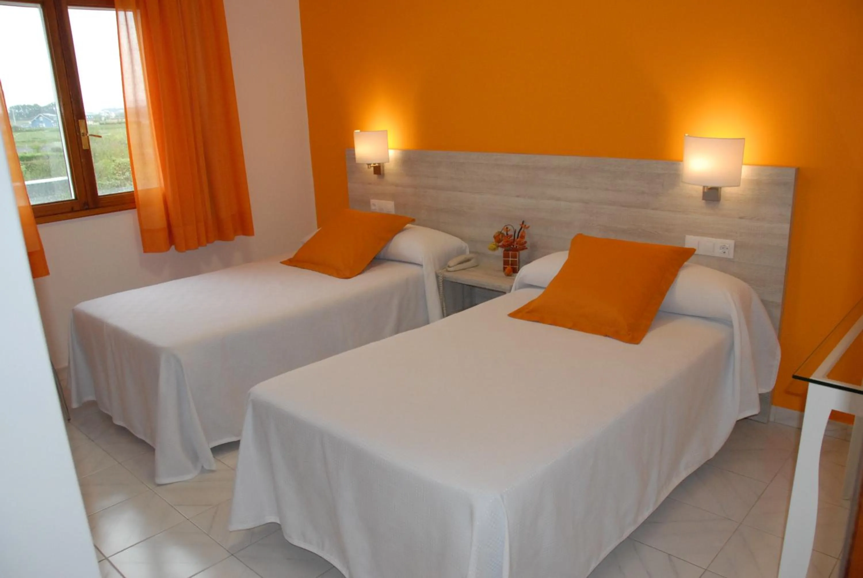 Bedroom, Bed in Hotel Playa de las Catedrales