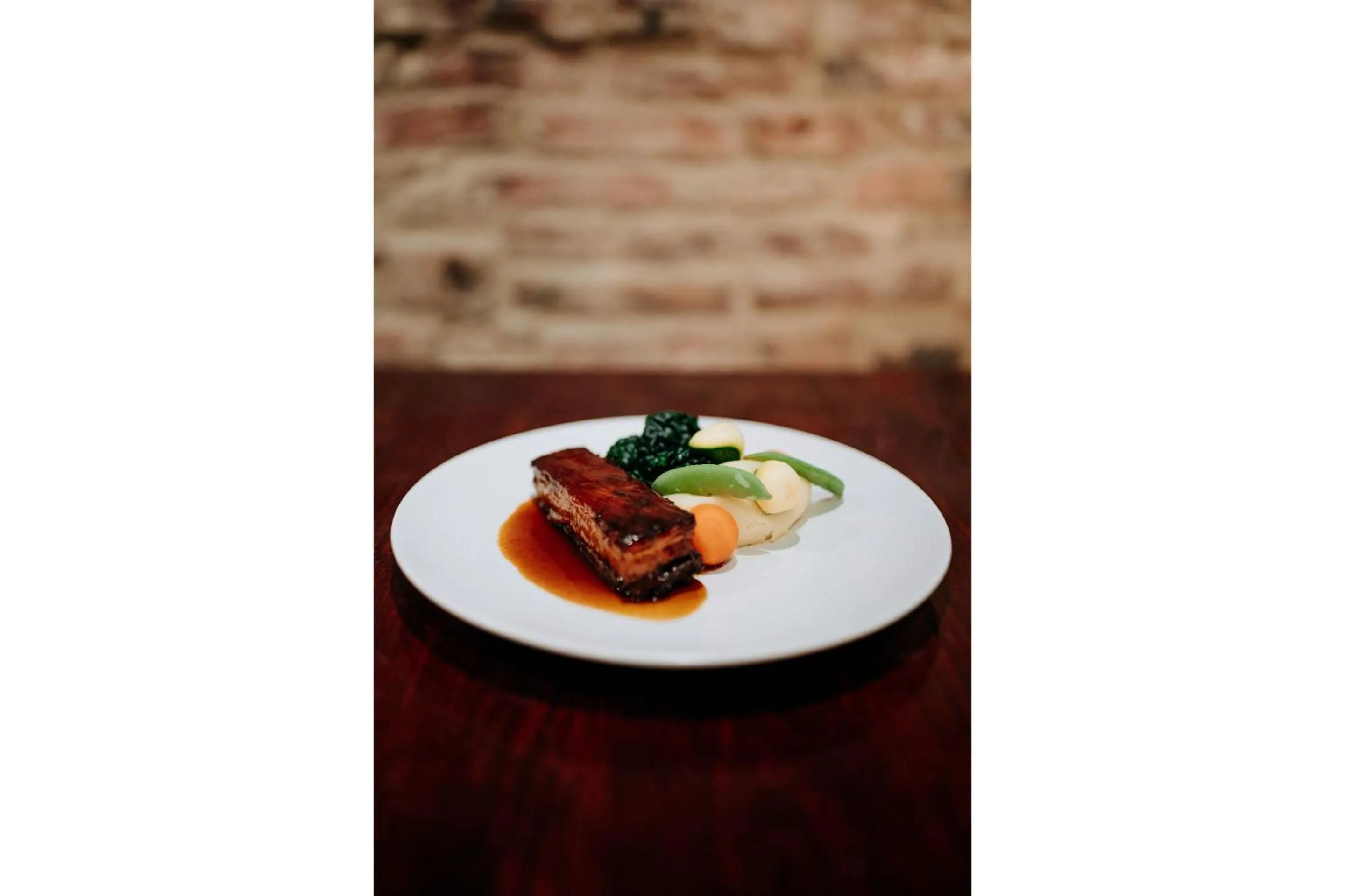 Restaurant/places to eat in OYO The Leven