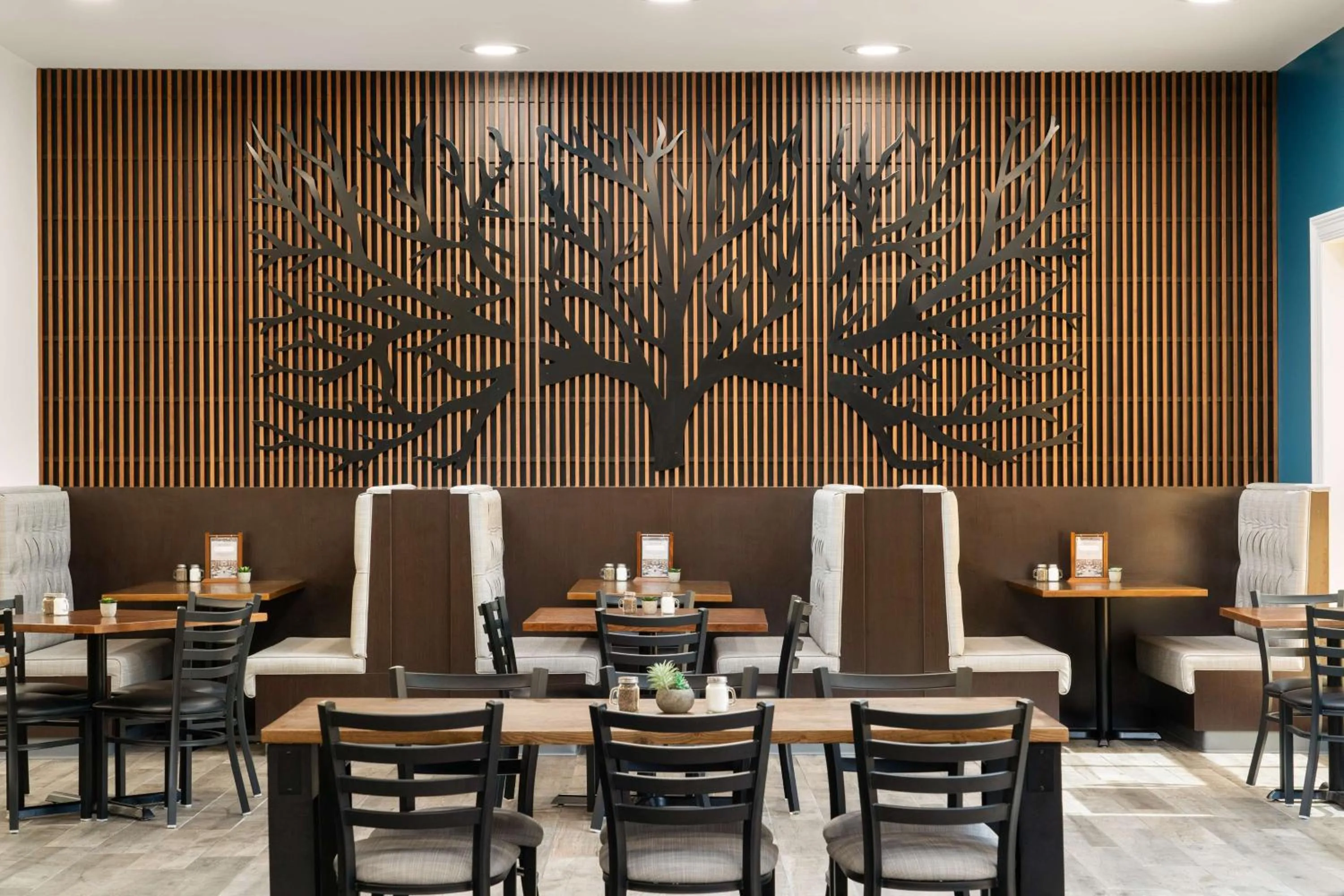 Lounge or bar in DoubleTree Resort by Hilton Lancaster