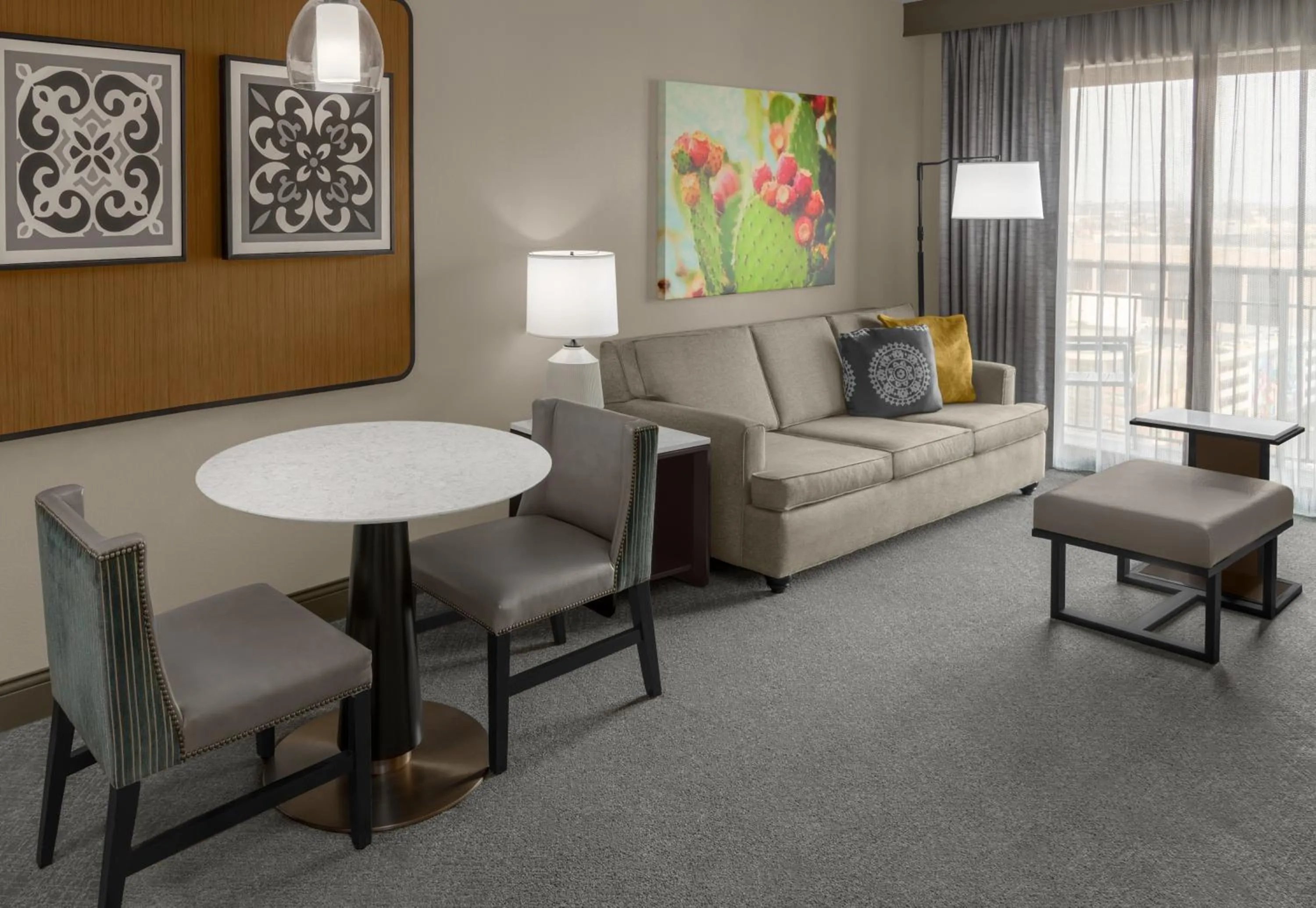 Living room in Embassy Suites San Antonio Riverwalk-Downtown