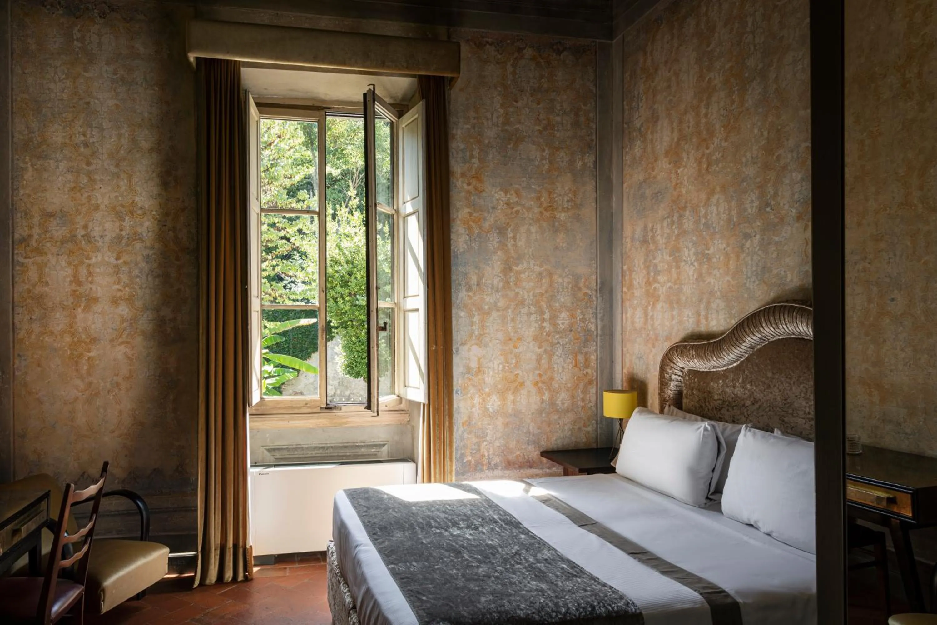 Bed in Numa Florence Palazzo San Niccolò