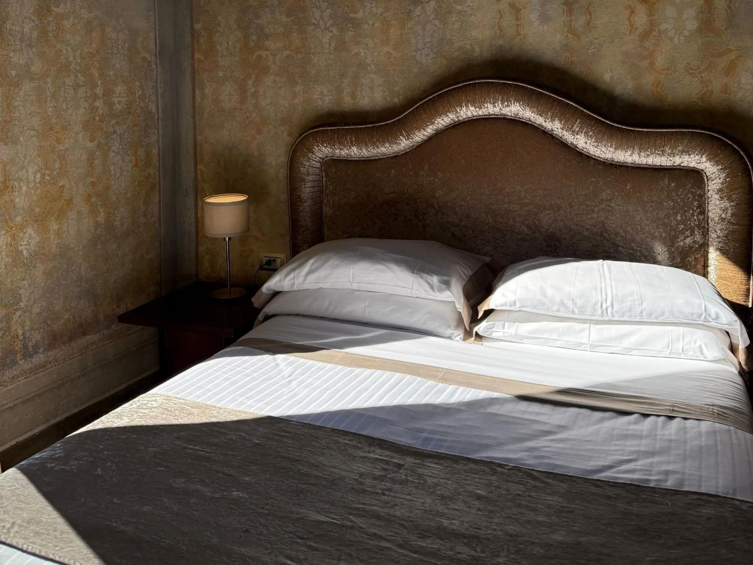 Bed in Numa Florence Palazzo San Niccolò