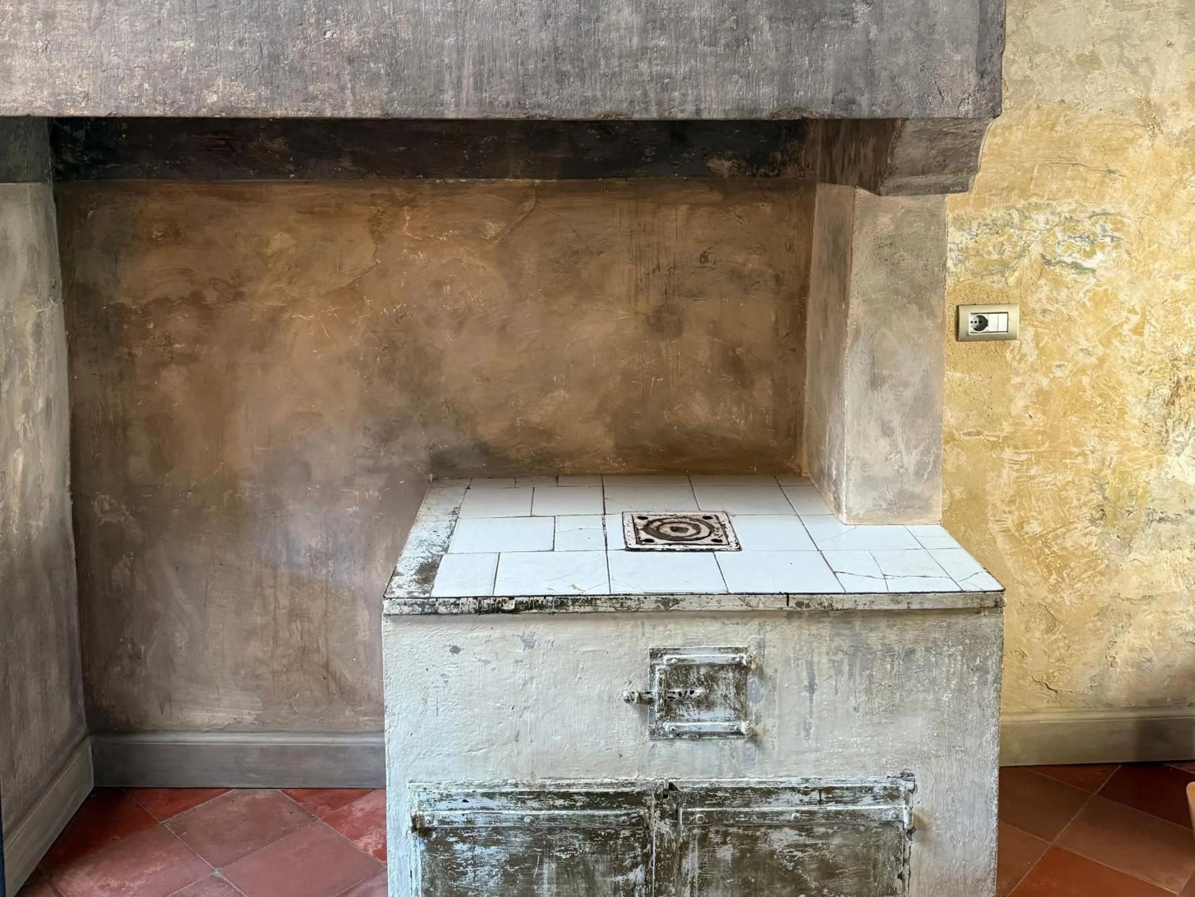 Decorative detail in Numa Florence Palazzo San Niccolò