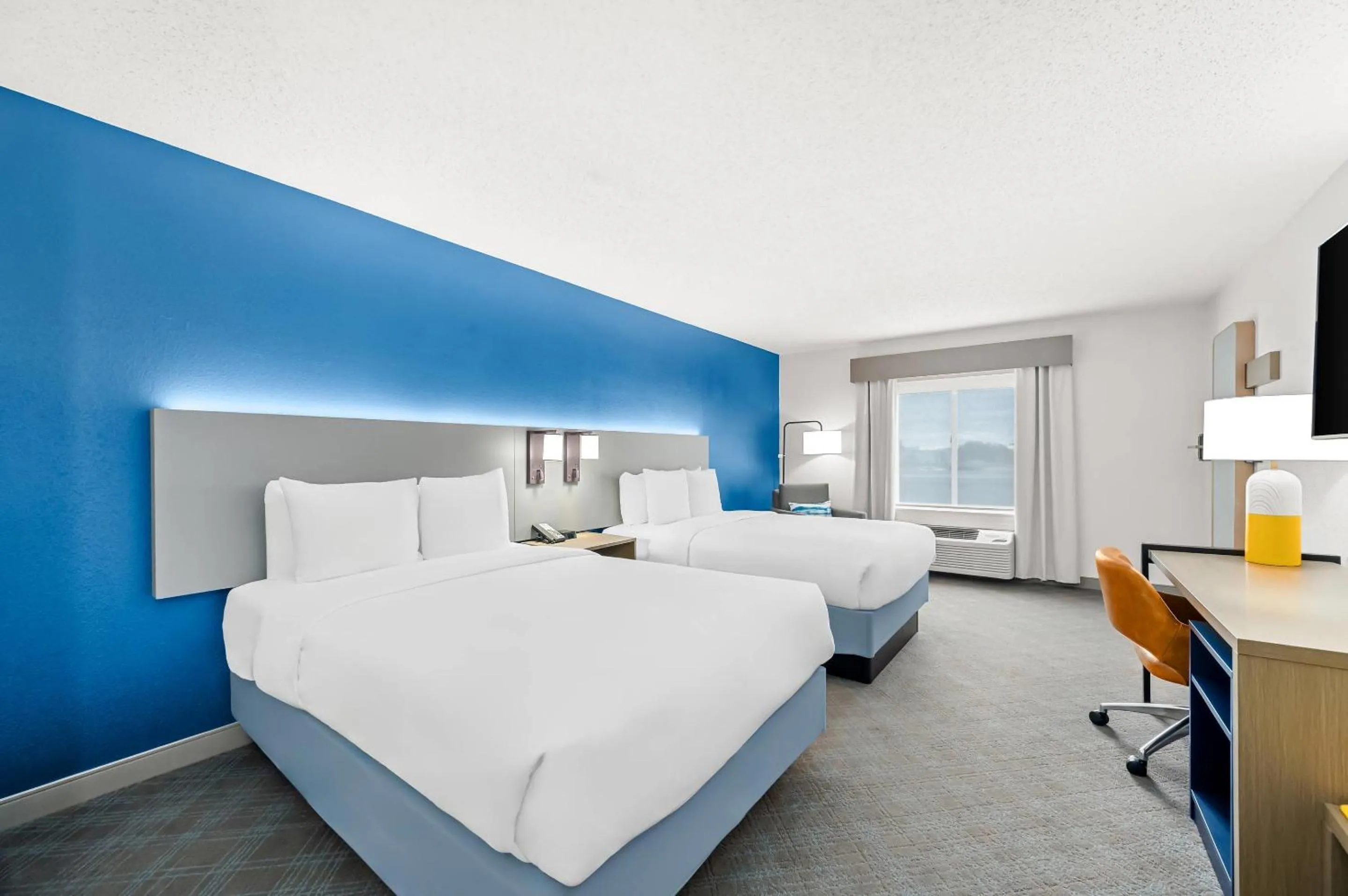 Bedroom, Bed in Comfort Inn Indianapolis East