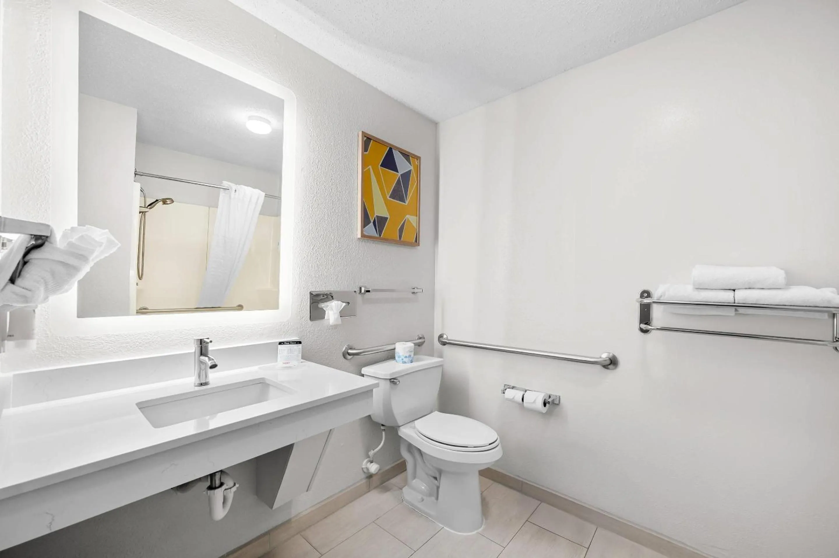 Bedroom in Comfort Inn Indianapolis East