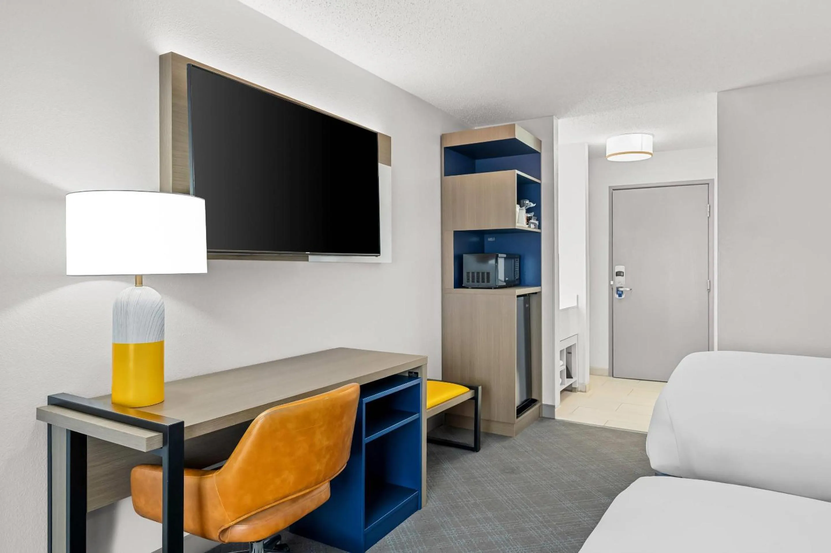 Bedroom, Bed in Comfort Inn Indianapolis East
