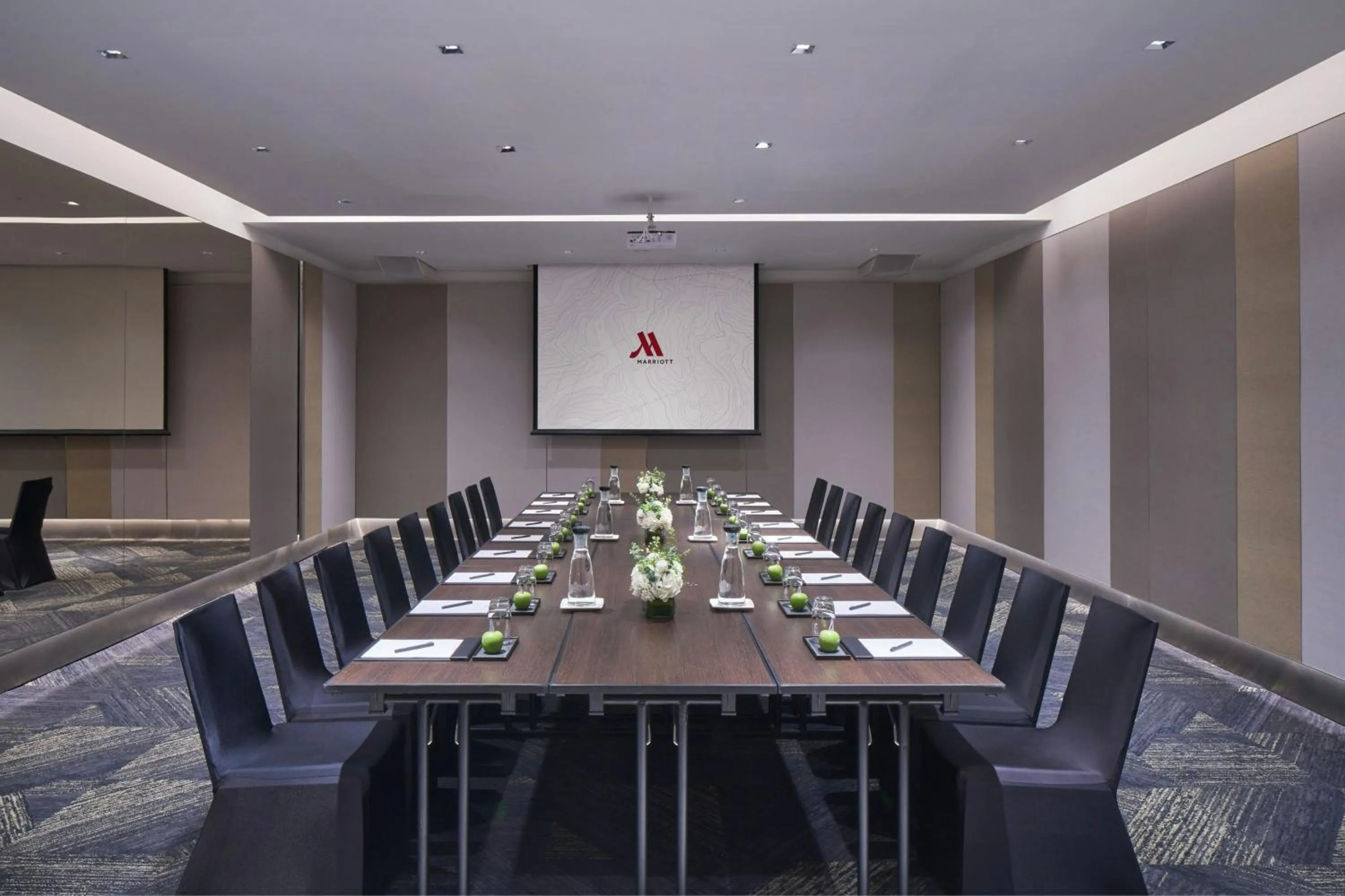 Meeting/conference room in Singapore Marriott Tang Plaza Hotel