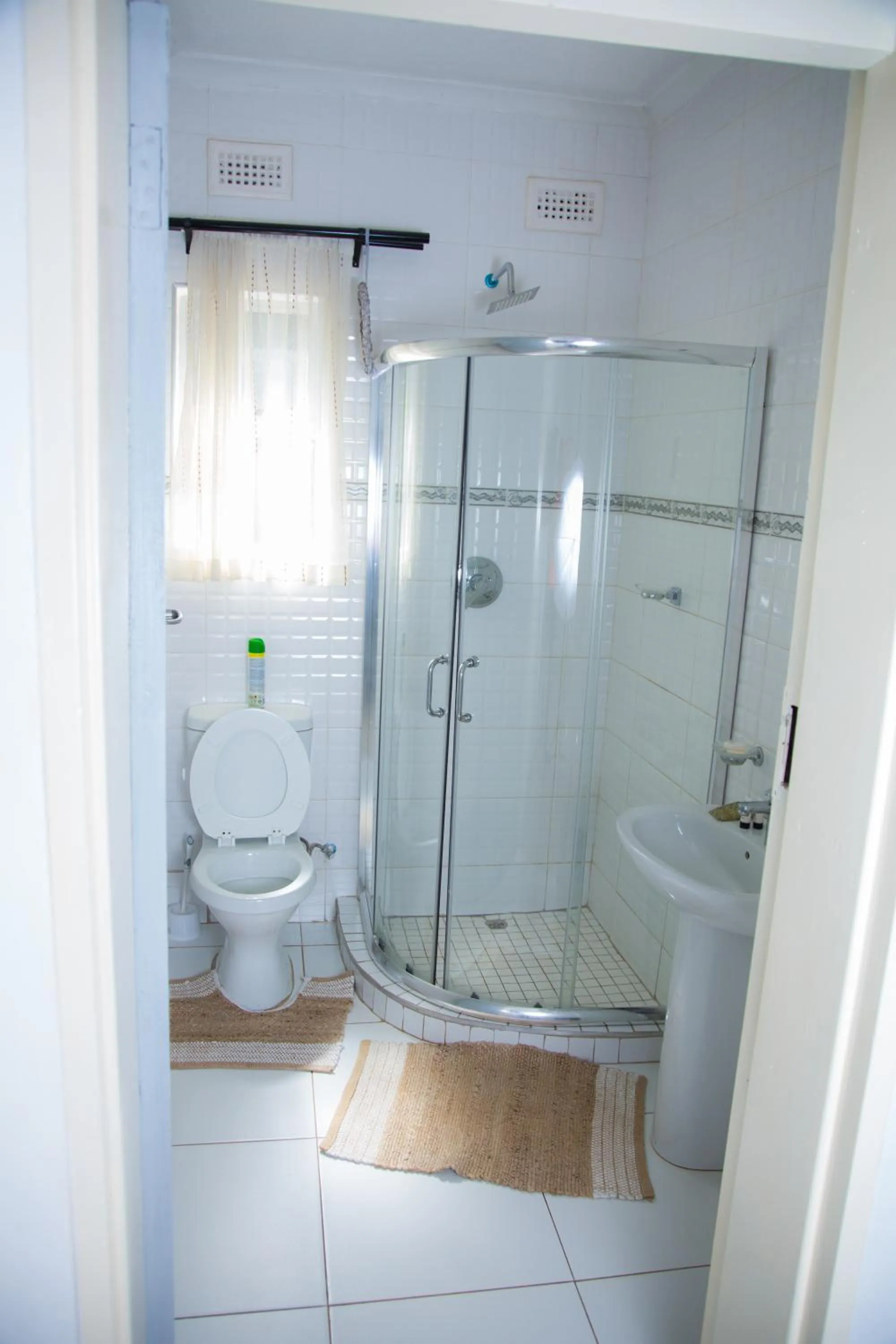 Shower in Mt Pleasant Bed and Breakfast Ltd
