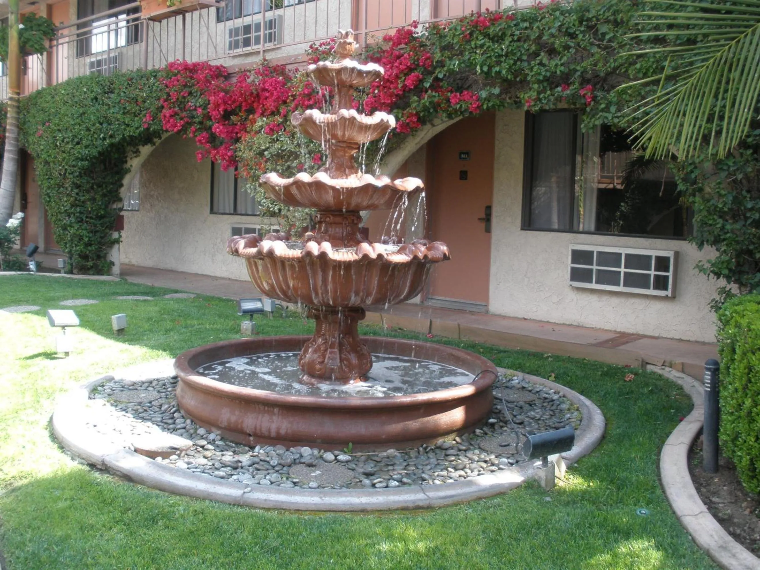 Decorative detail in Garden Inn and Suites Glendora