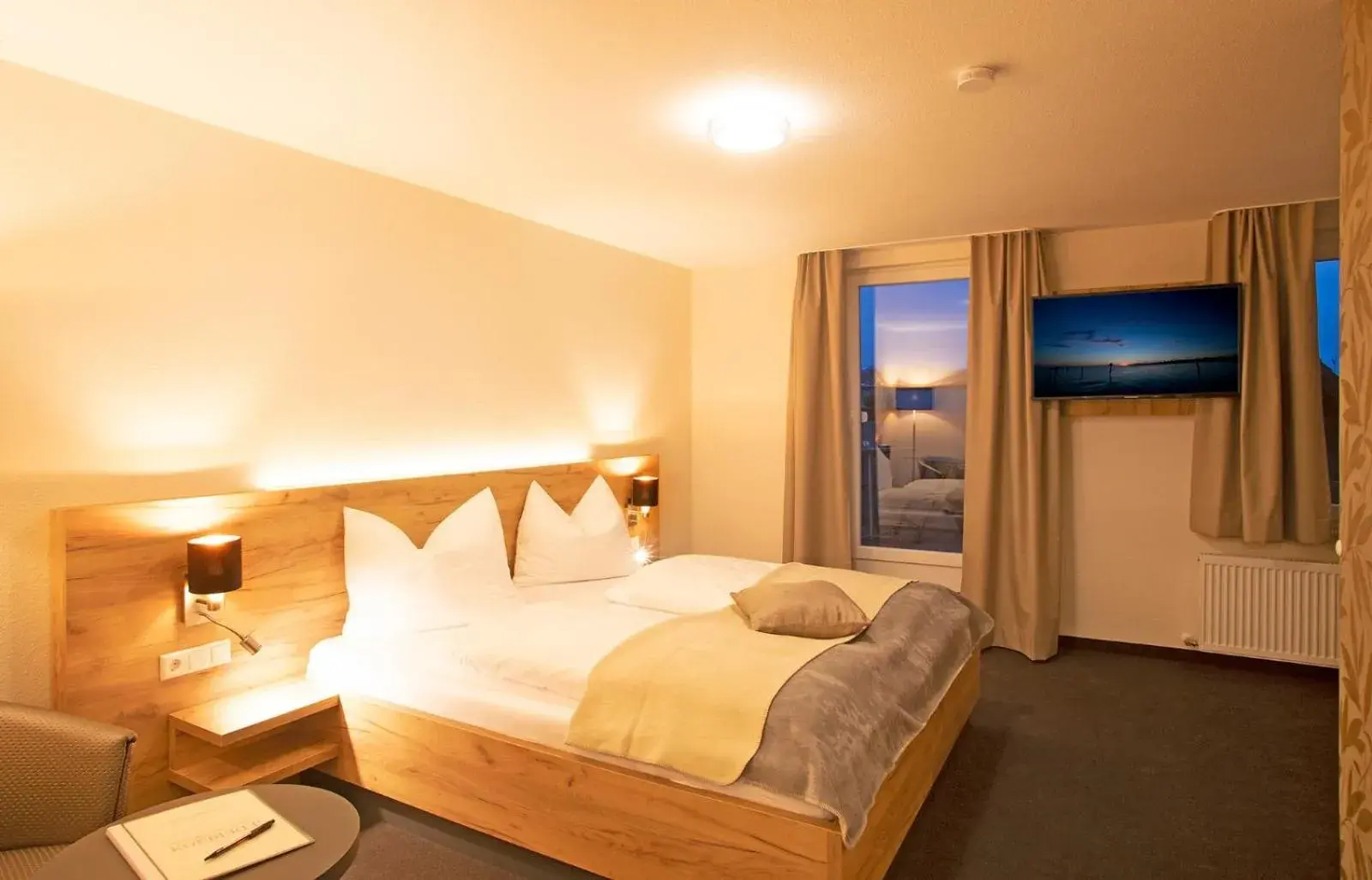 Double Room with Balcony in Hotel & Gutsgasthaus Köberle Double Room with Balcony in Hotel & Gutsgasthaus Köberle