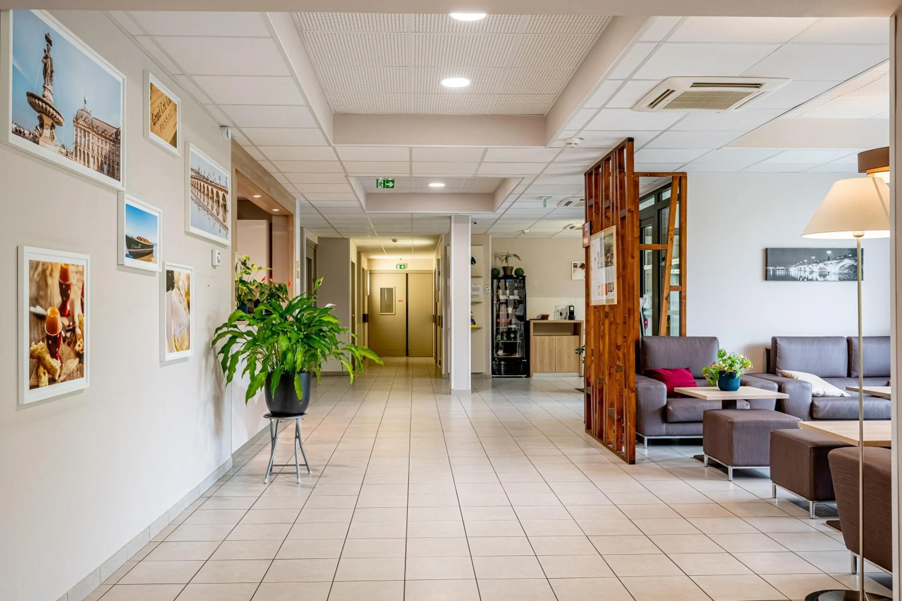 Lobby or reception in Ace Hotel Bordeaux Cestas