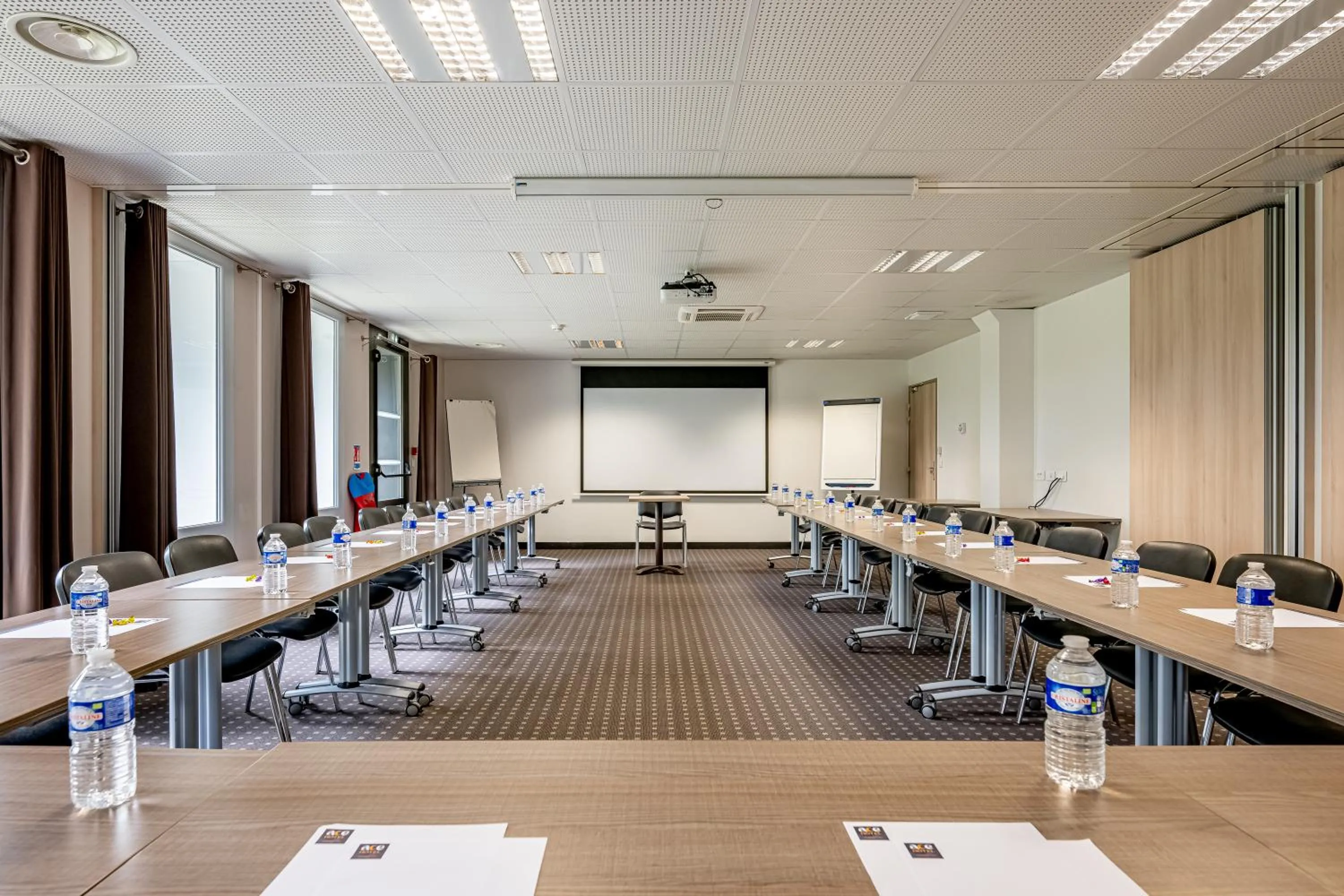 Meeting/conference room in Ace Hotel Bordeaux Cestas