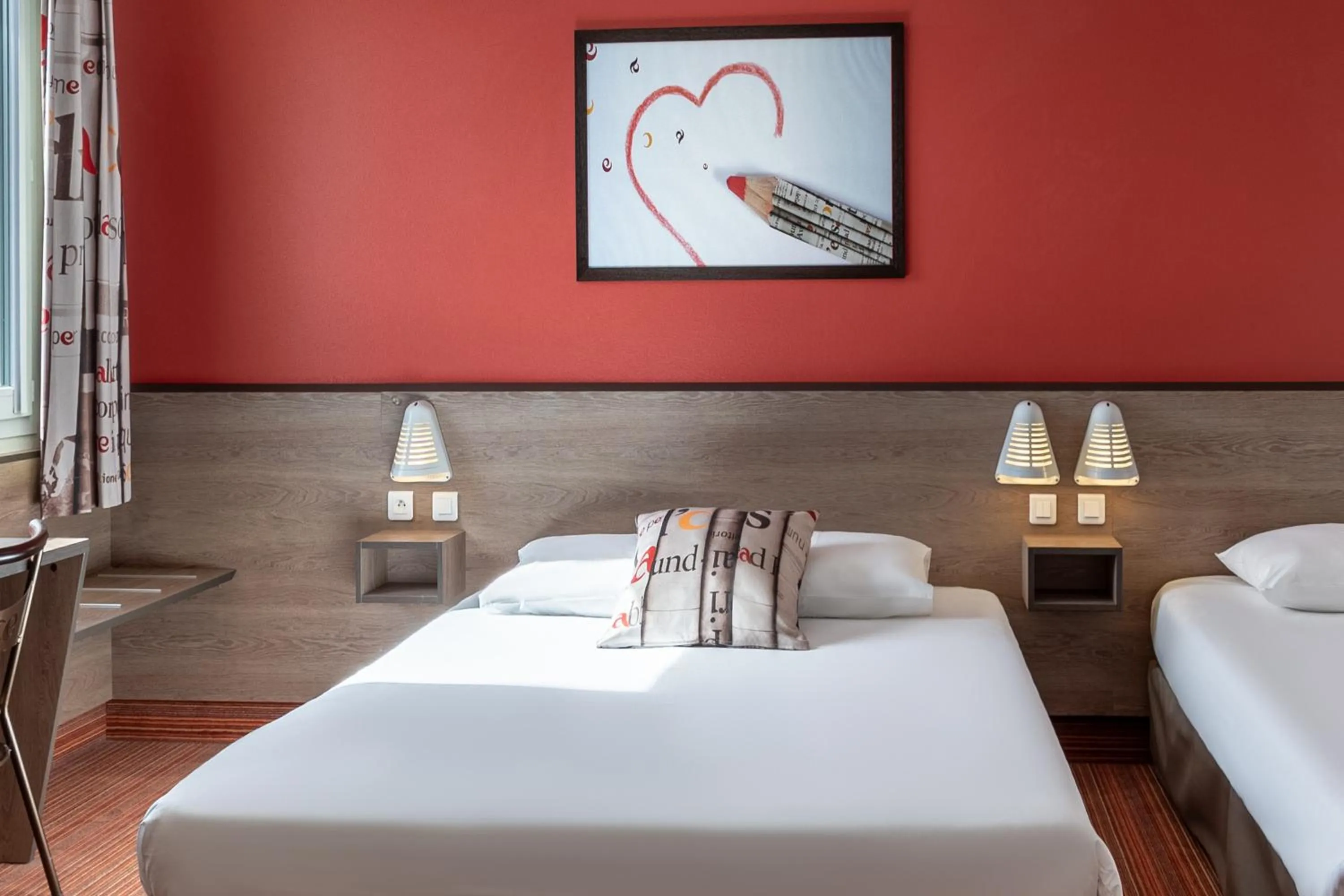 Photo of the whole room, Bed in Ace Hotel Bordeaux Cestas