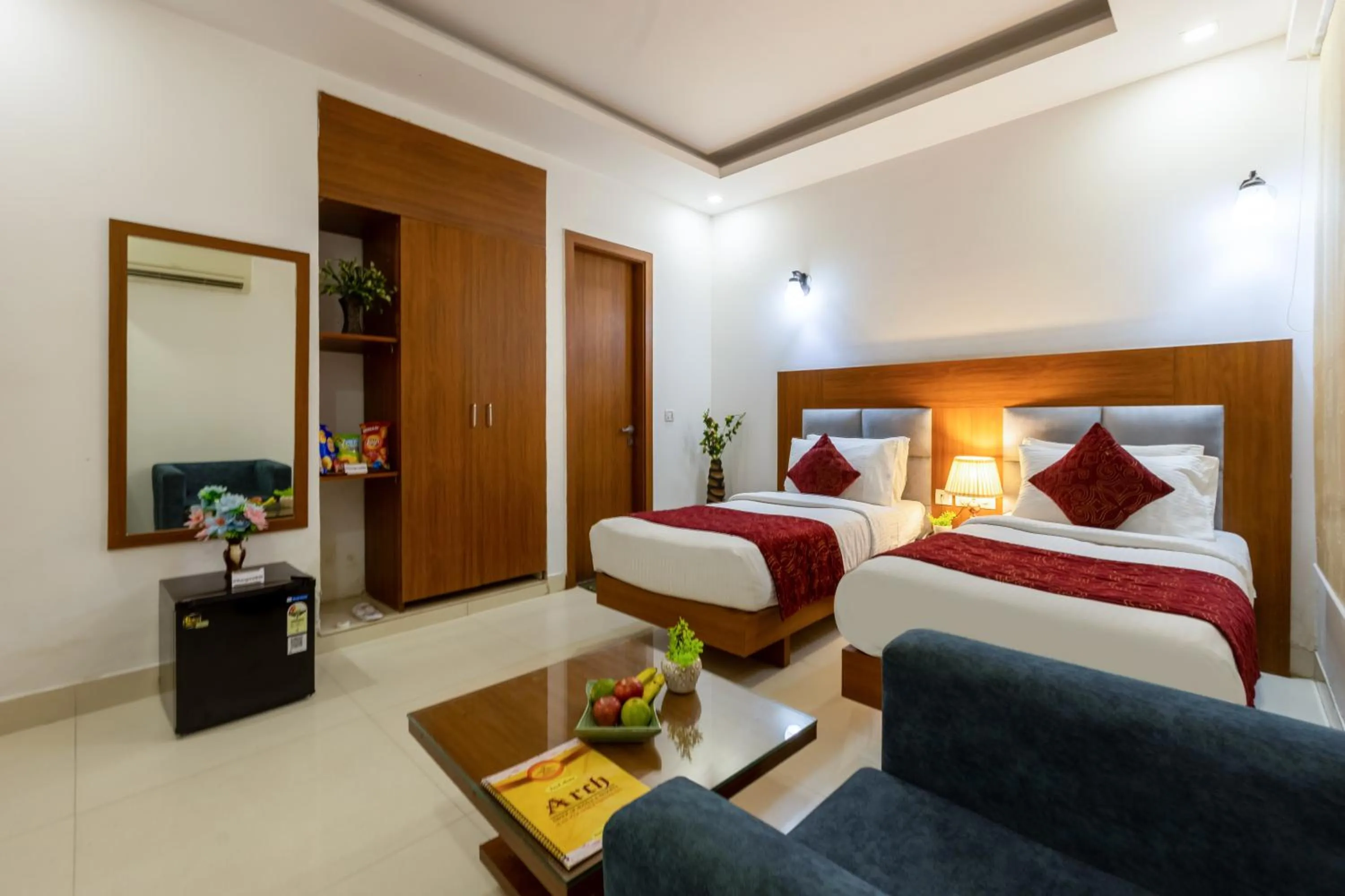 Bed in Arch - Near Aerocity New Delhi