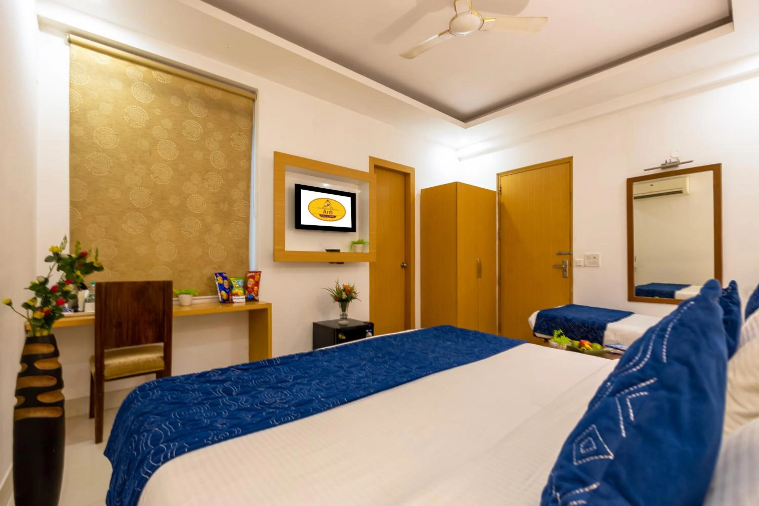 Bed in Arch - Near Aerocity New Delhi