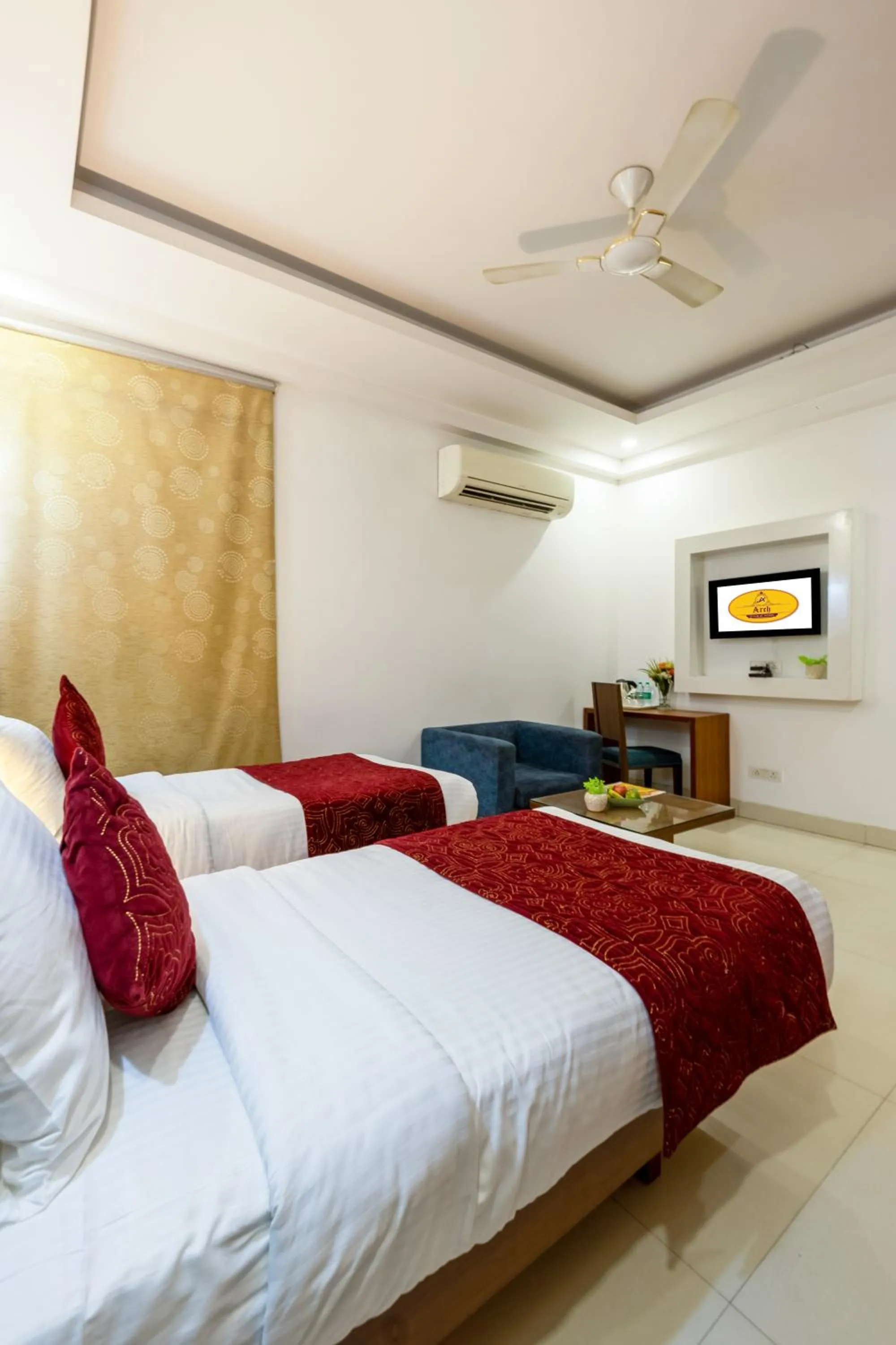 Bed in Arch - Near Aerocity New Delhi