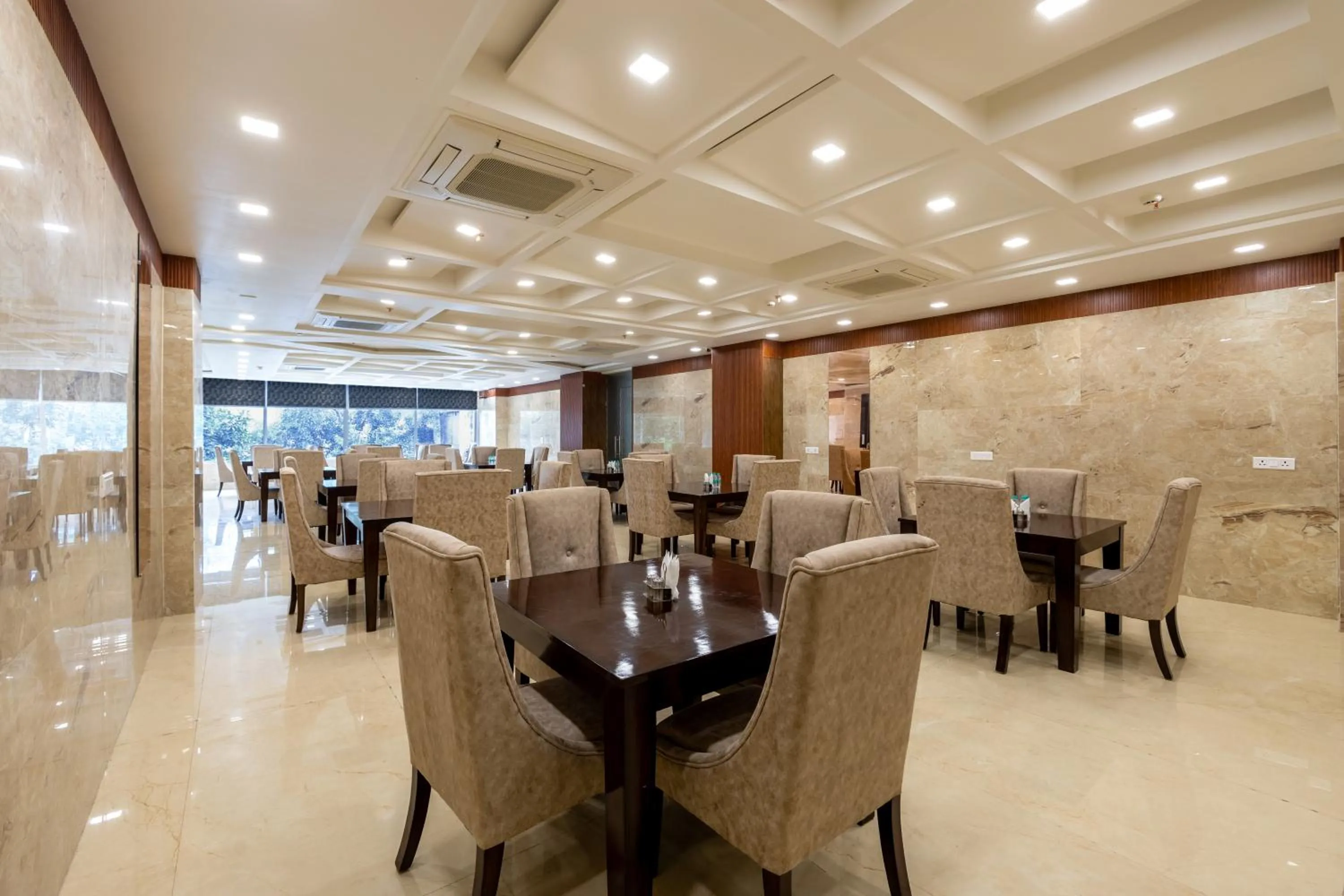 Banquet/Function facilities in Arch - Near Aerocity New Delhi
