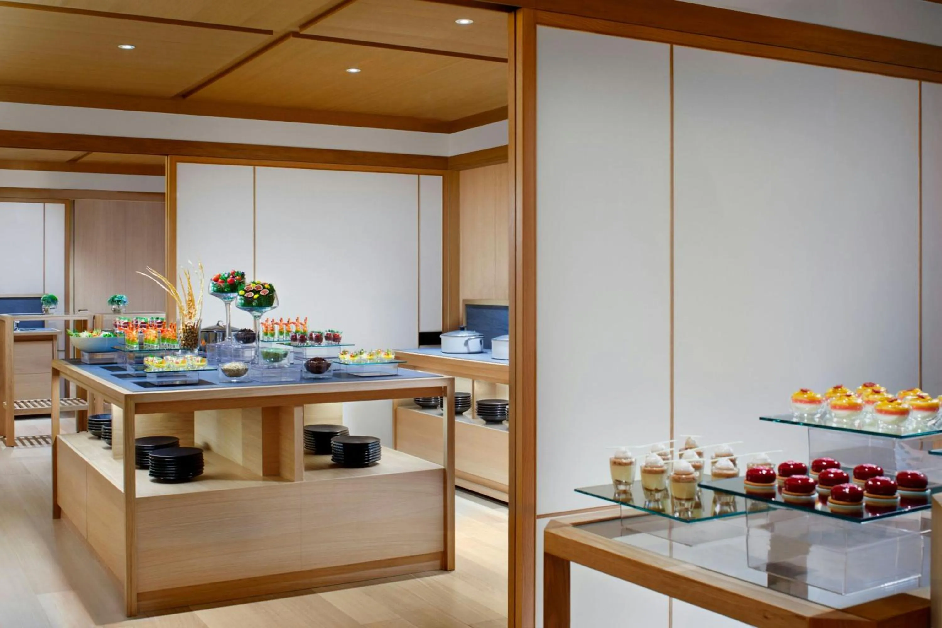 Kitchen or kitchenette in The Ritz-Carlton, Millenia Singapore