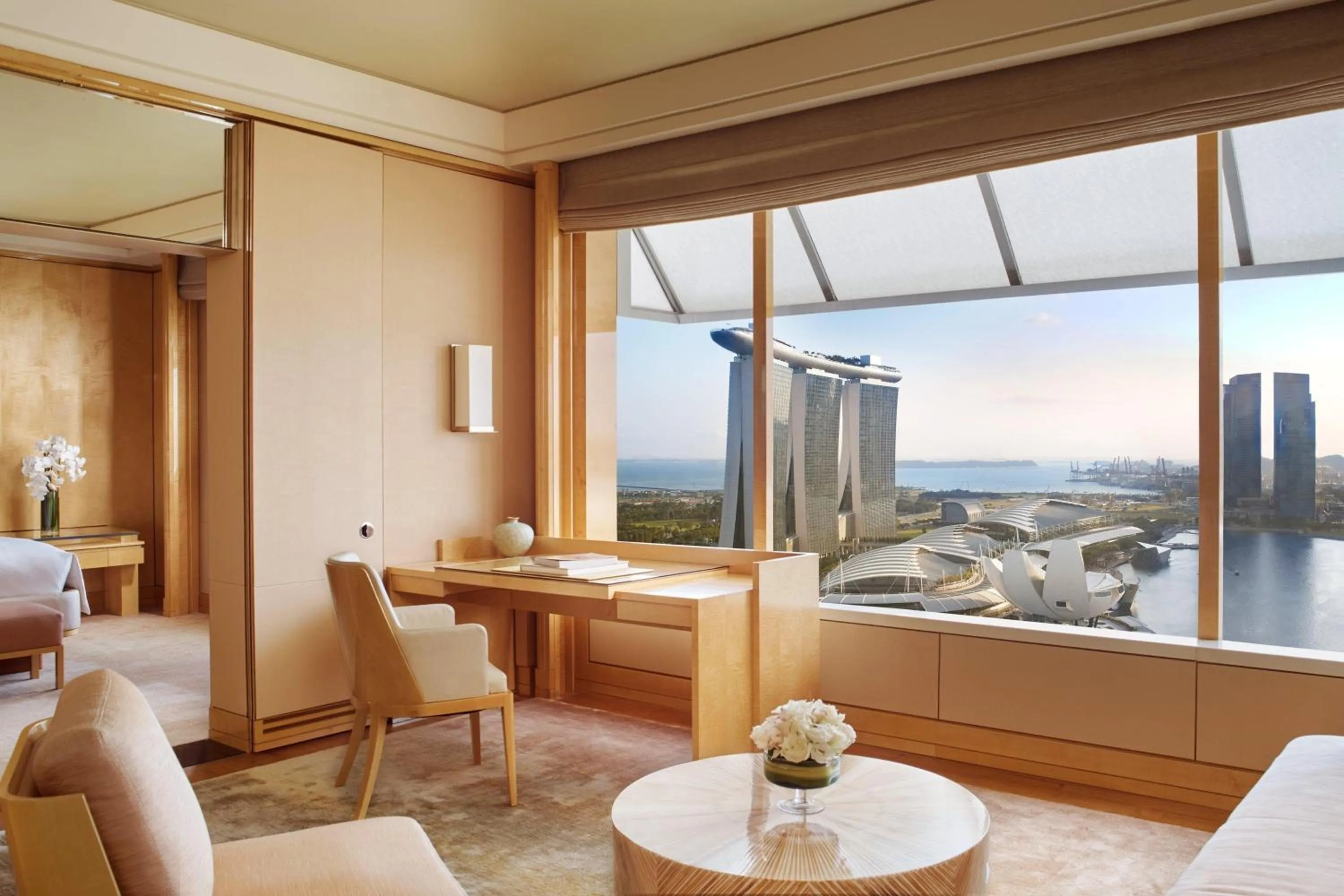 Living room in The Ritz-Carlton, Millenia Singapore