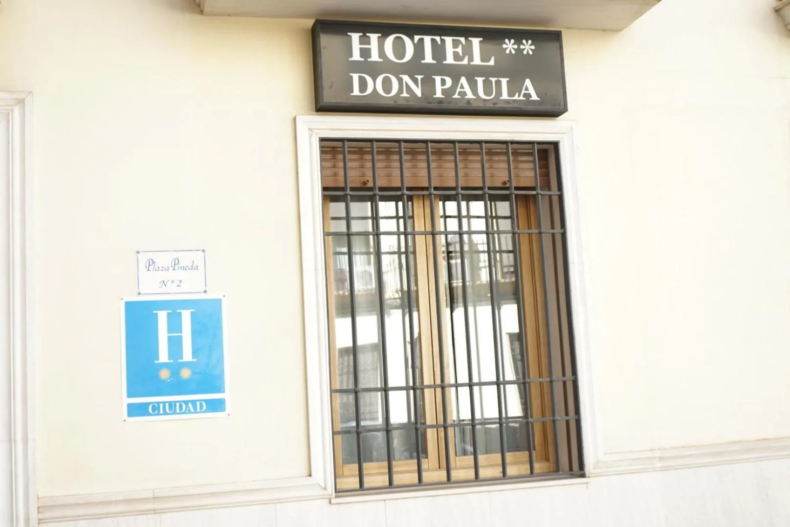 Logo/Certificate/Sign in Don Paula
