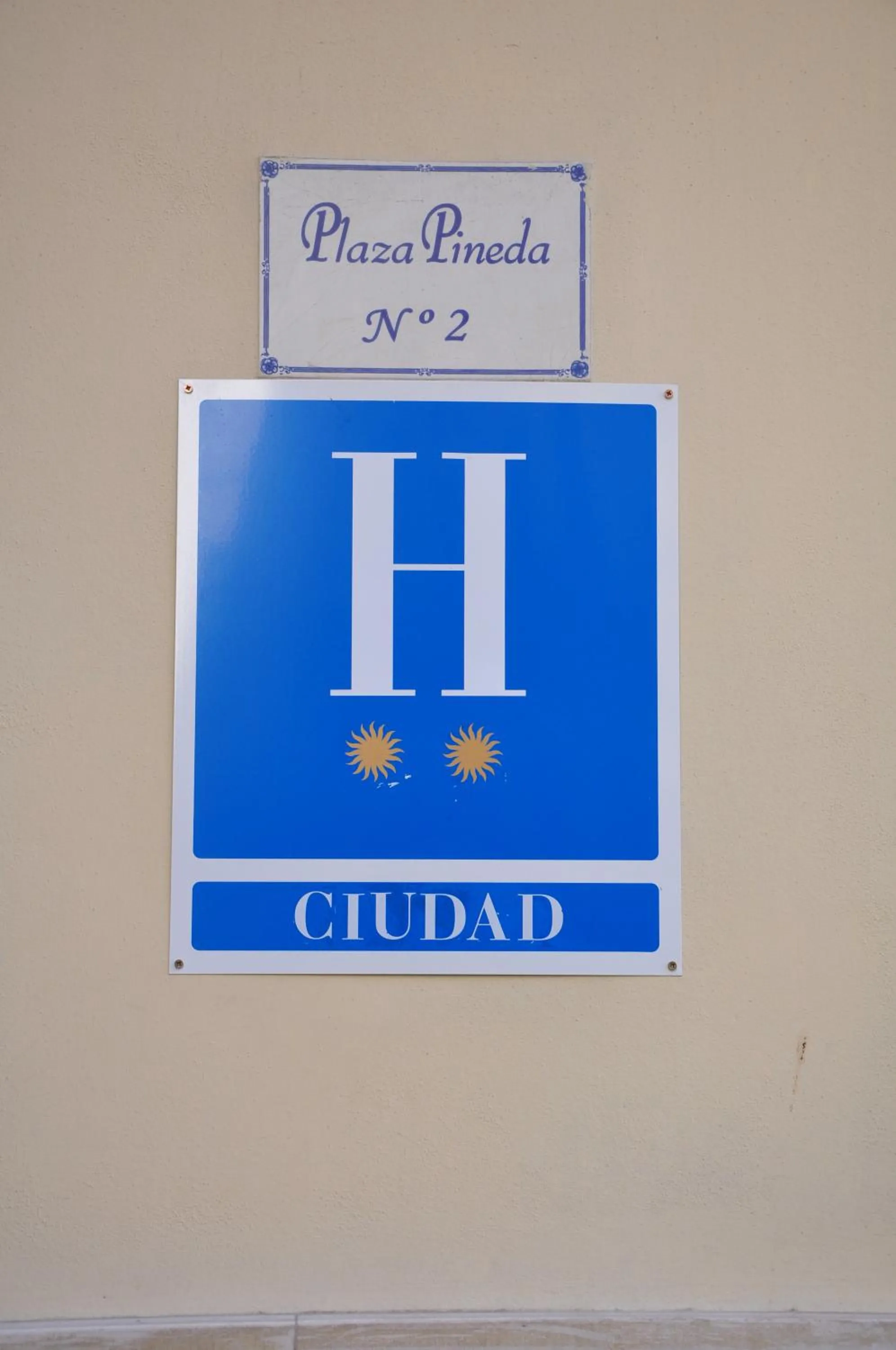 Facade/entrance in Don Paula