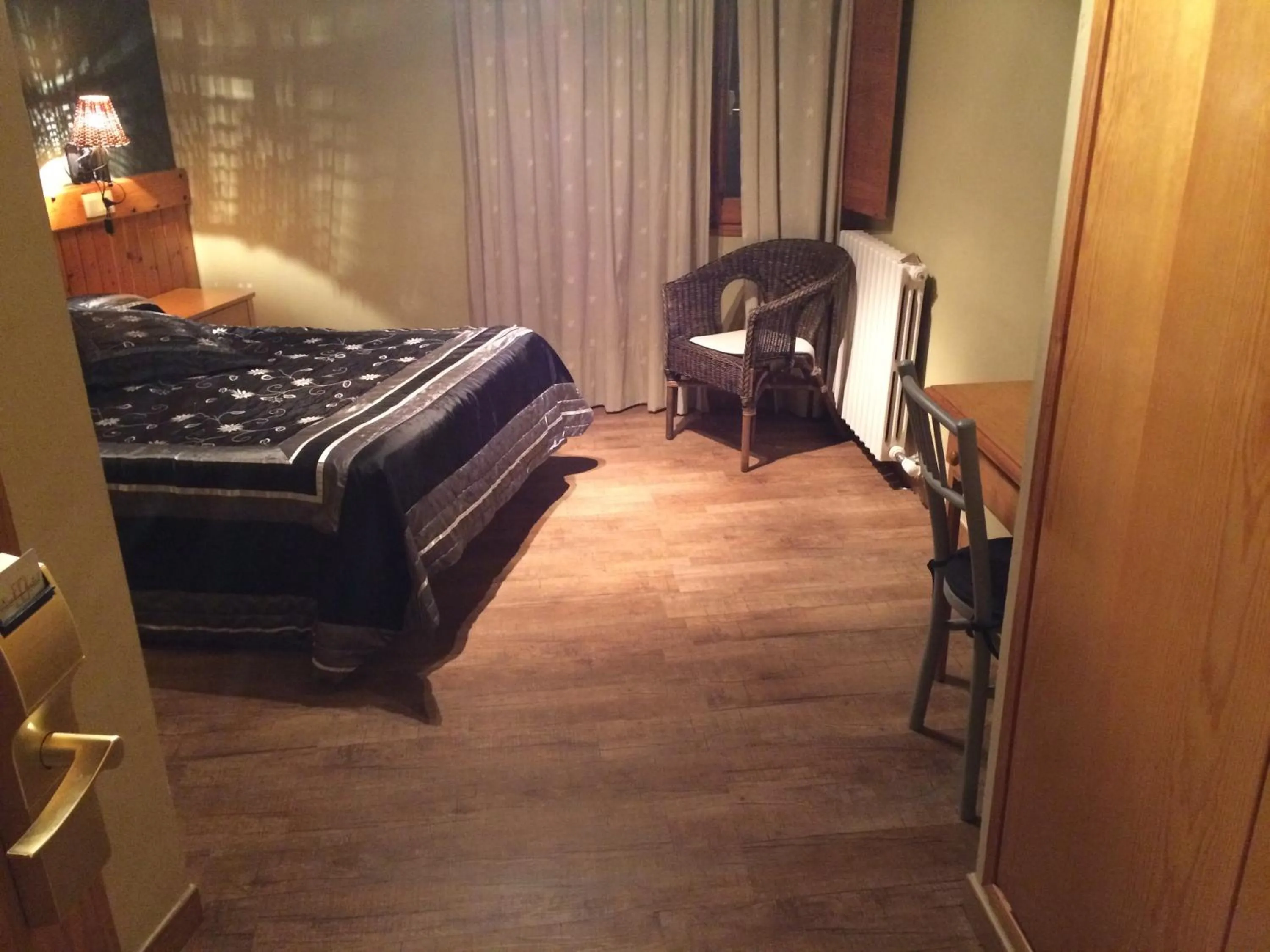 Photo of the whole room, Bed in Roch Hotel